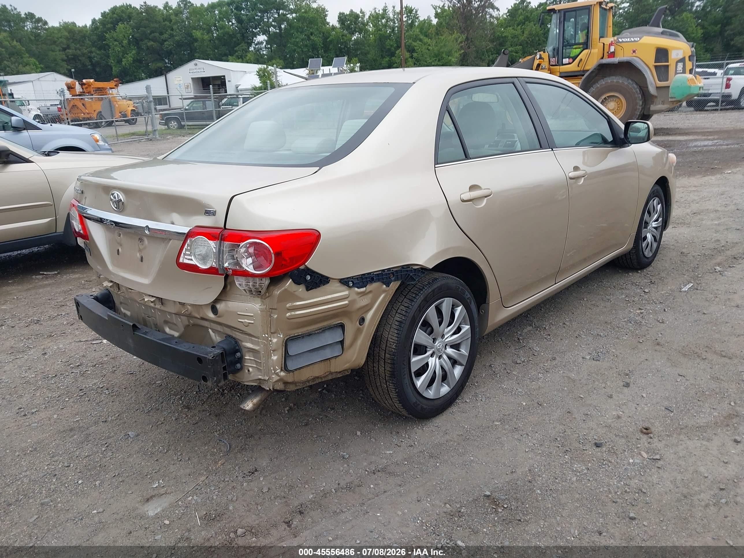 2013 Toyota Corolla Le Gold vin: 5YFBU4EEXDP210285