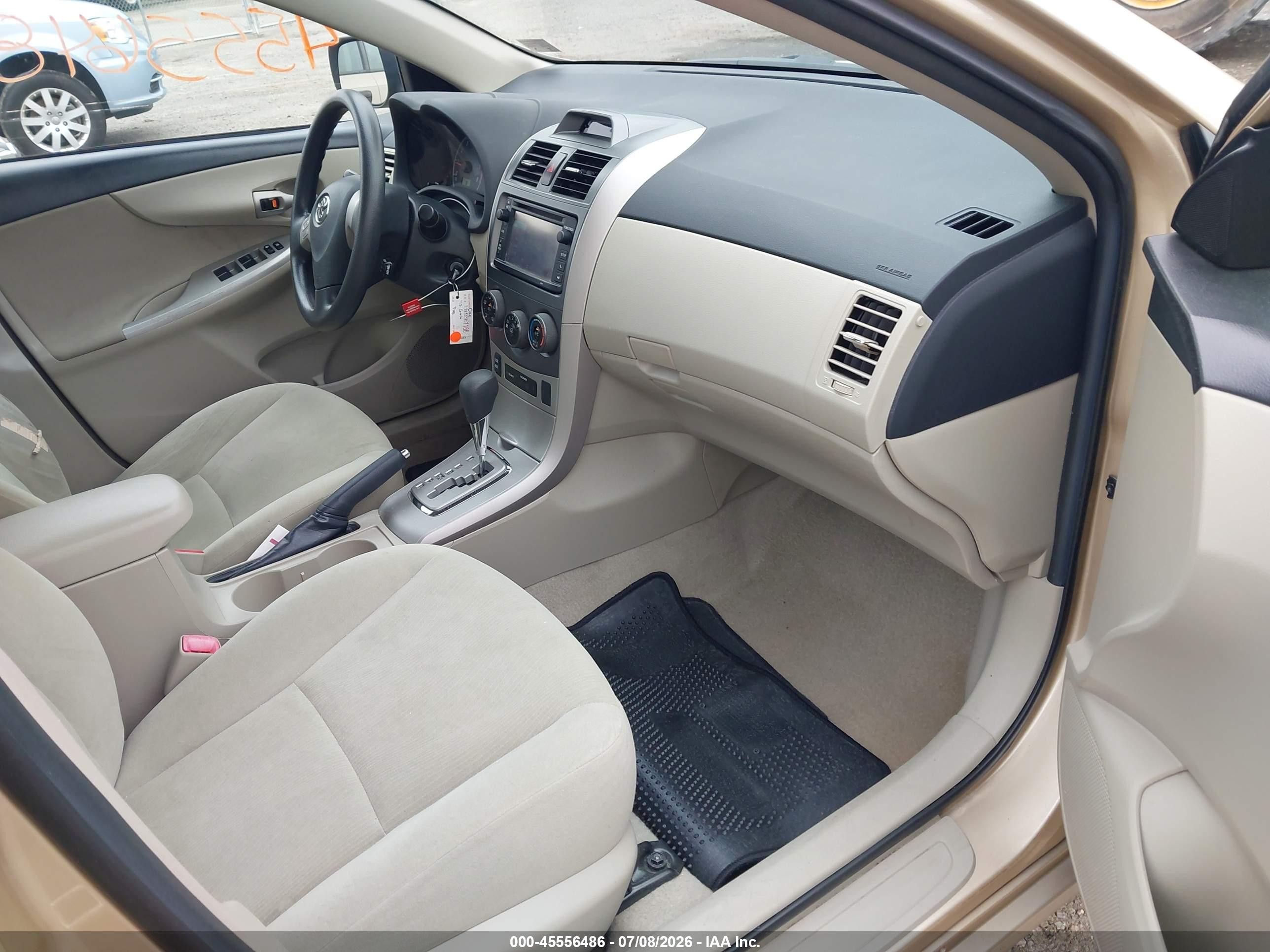 2013 Toyota Corolla Le Gold vin: 5YFBU4EEXDP210285
