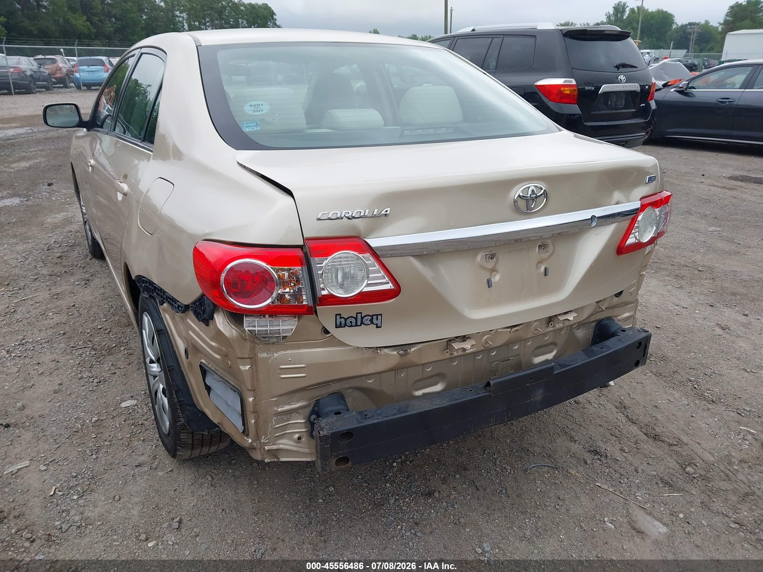 2013 Toyota Corolla Le Gold vin: 5YFBU4EEXDP210285