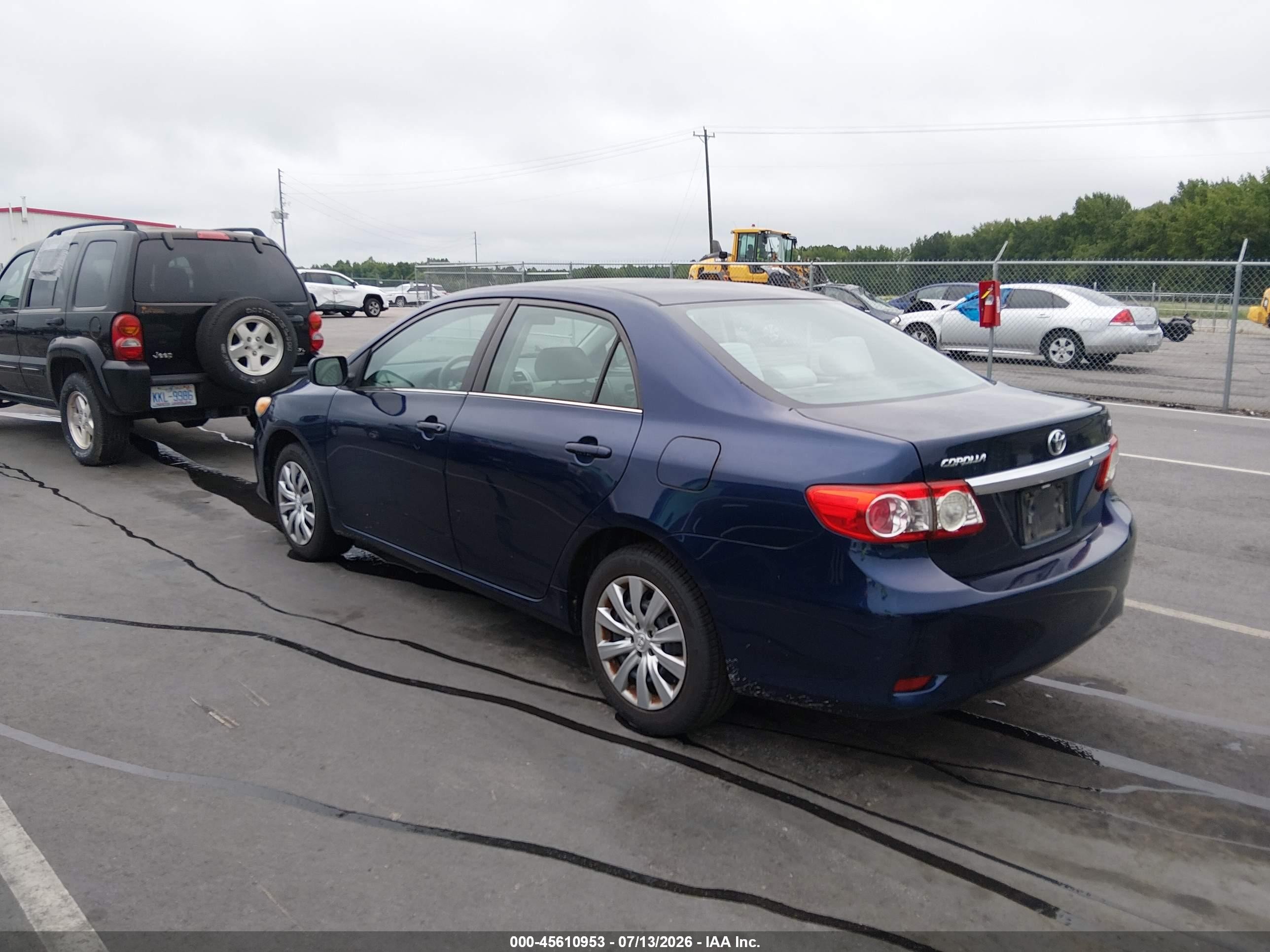 2013 Toyota Corolla Le Dark Blue vin: 5YFBU4EEXDP212411