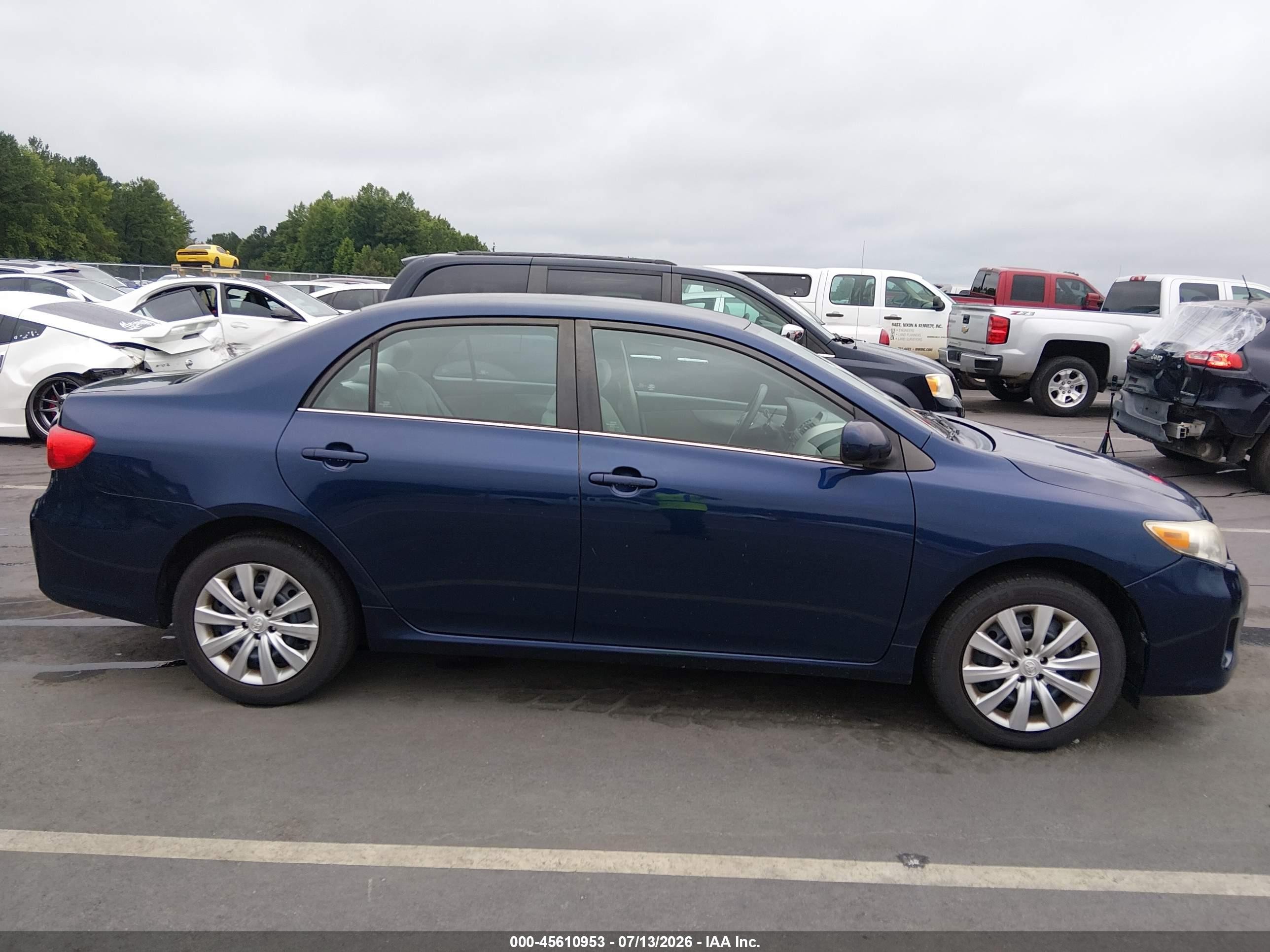 2013 Toyota Corolla Le Dark Blue vin: 5YFBU4EEXDP212411