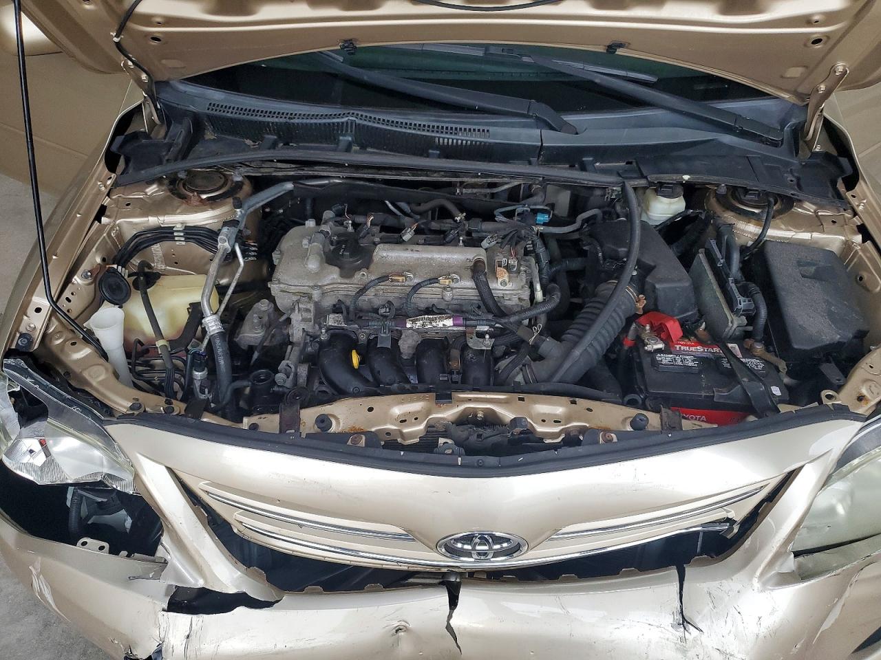 2013 Toyota Corolla Le Beige vin: 5YFBU4EEXDP214420