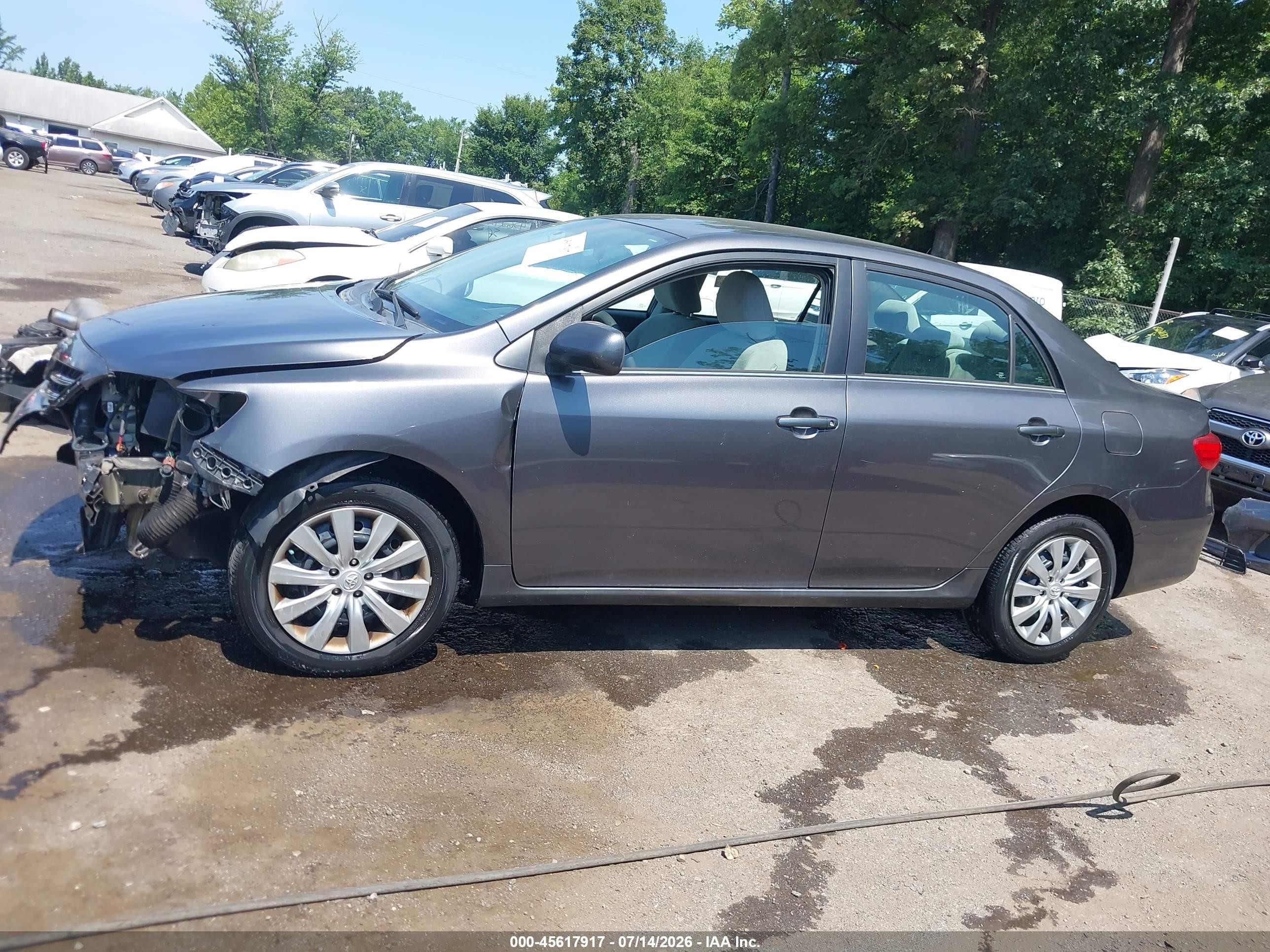 2013 Toyota Corolla Le Серый vin: 5YFBU4EEXDP217298