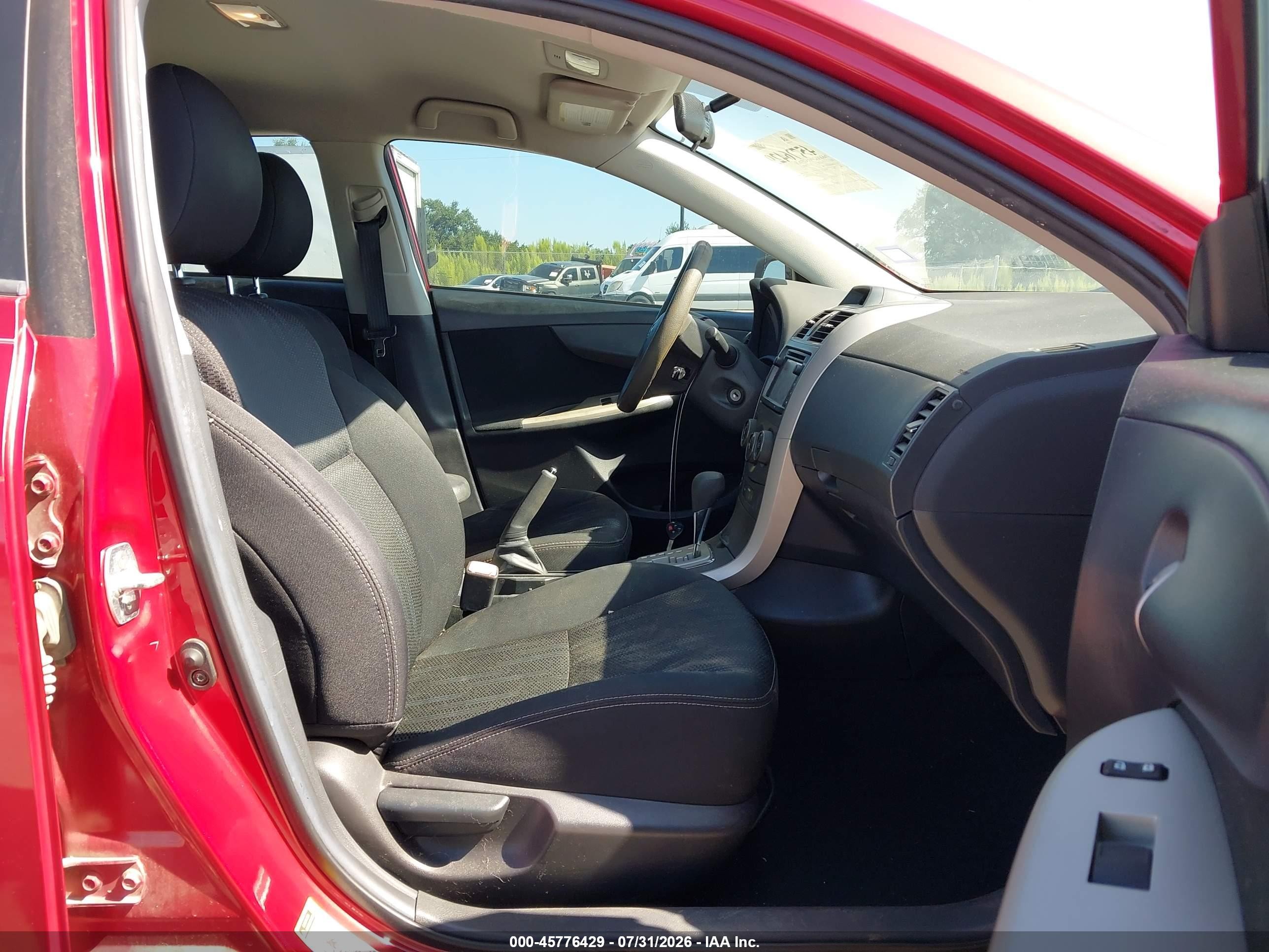 2013 Toyota Corolla S Красный vin: 5YFBU4EEXDP223988