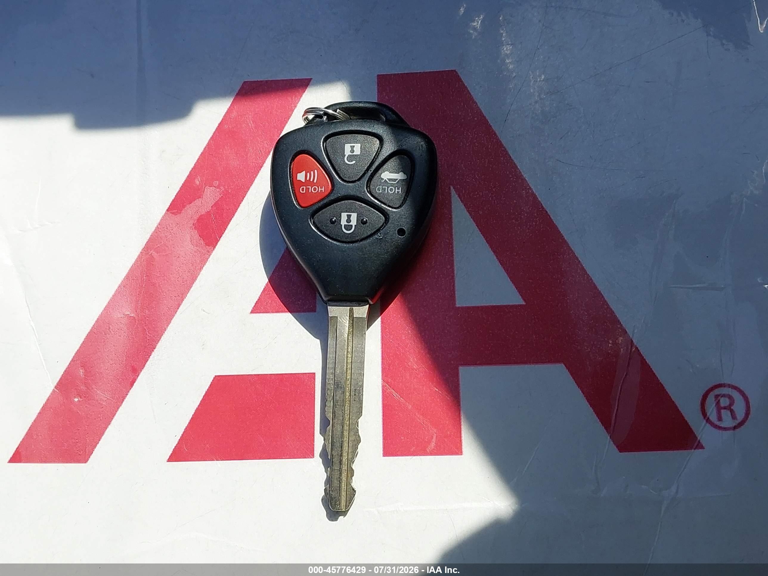 2013 Toyota Corolla S Красный vin: 5YFBU4EEXDP223988