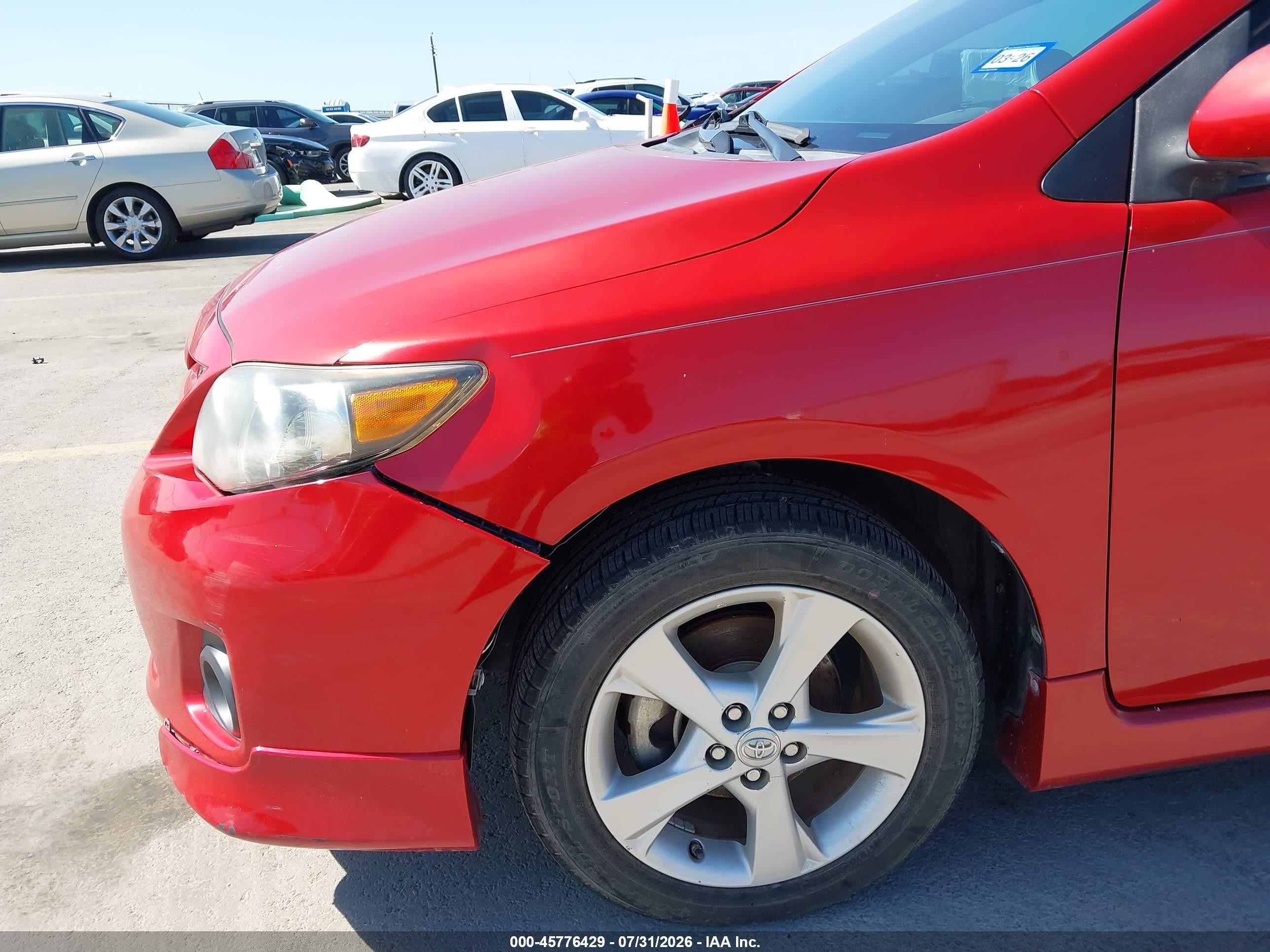 2013 Toyota Corolla S Красный vin: 5YFBU4EEXDP223988