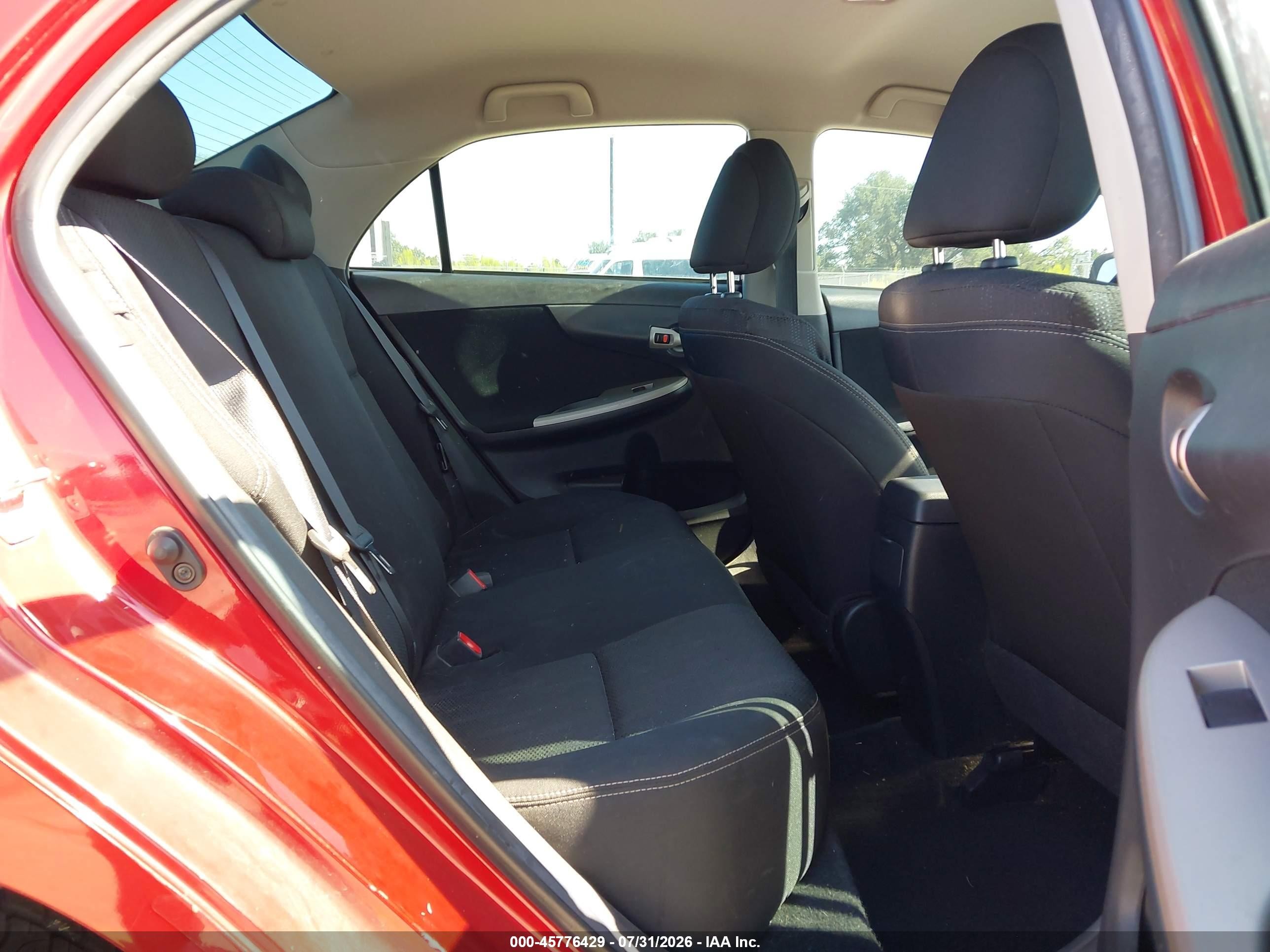 2013 Toyota Corolla S Красный vin: 5YFBU4EEXDP223988