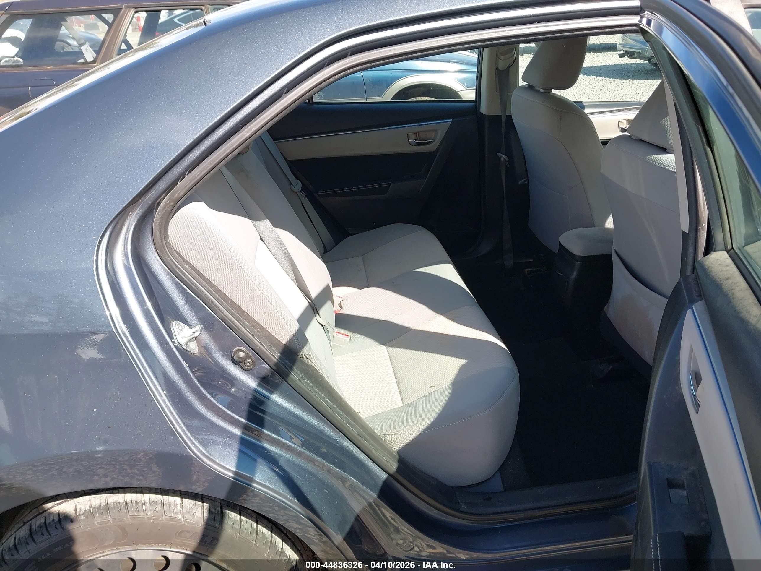 2014 Toyota Corolla Le Gray vin: 5YFBURHE0EP000868