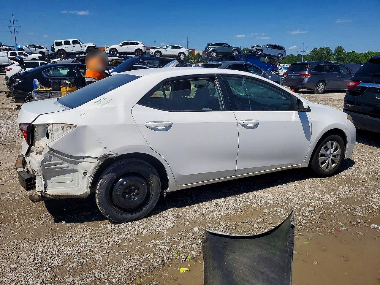 2014 Toyota Corolla L White vin: 5YFBURHE0EP003284