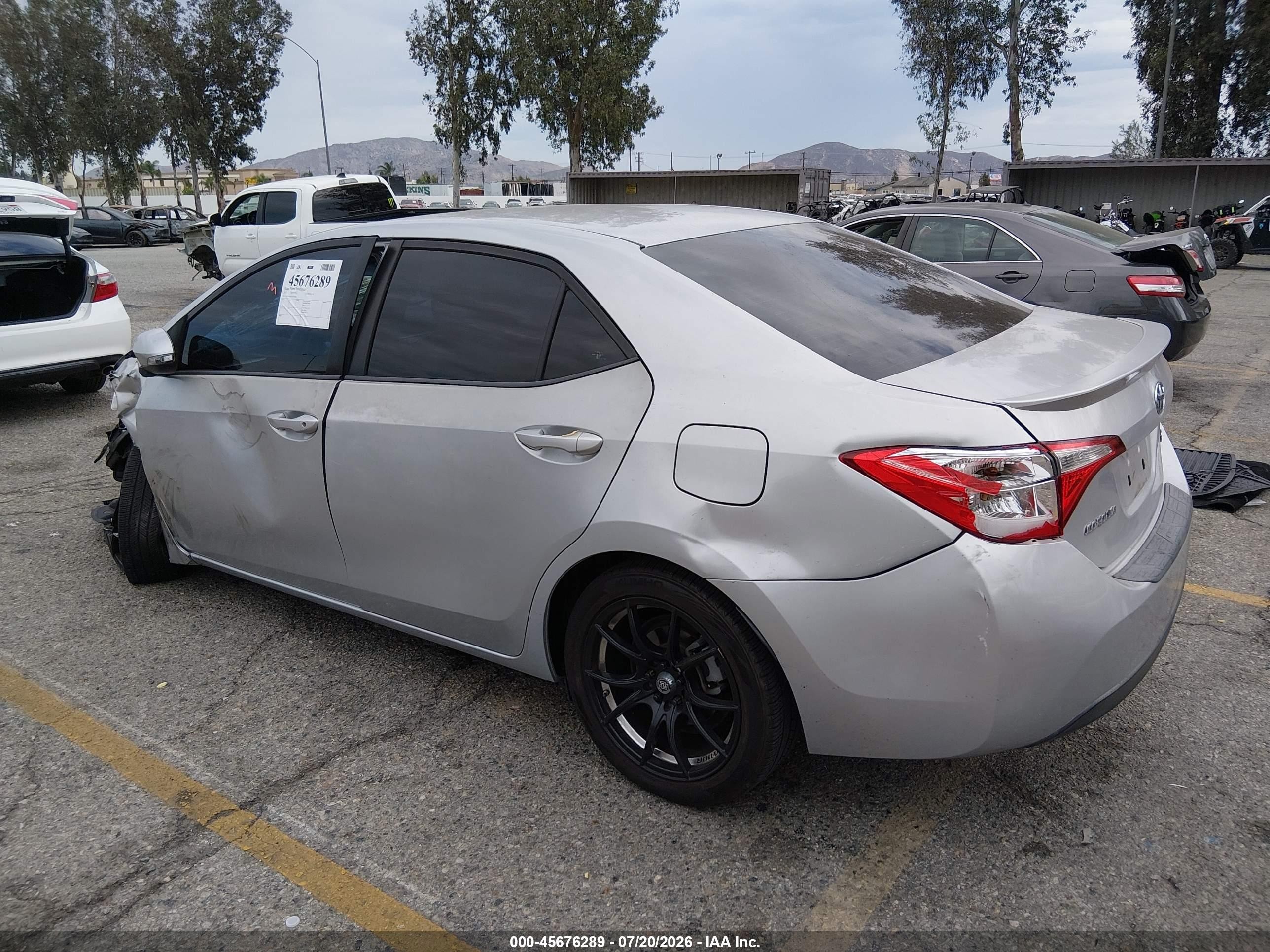 2014 Toyota Corolla S Plus White vin: 5YFBURHE0EP036091