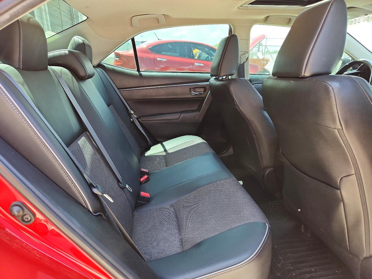 2014 Toyt Corolla Red vin: 5YFBURHE0EP046202