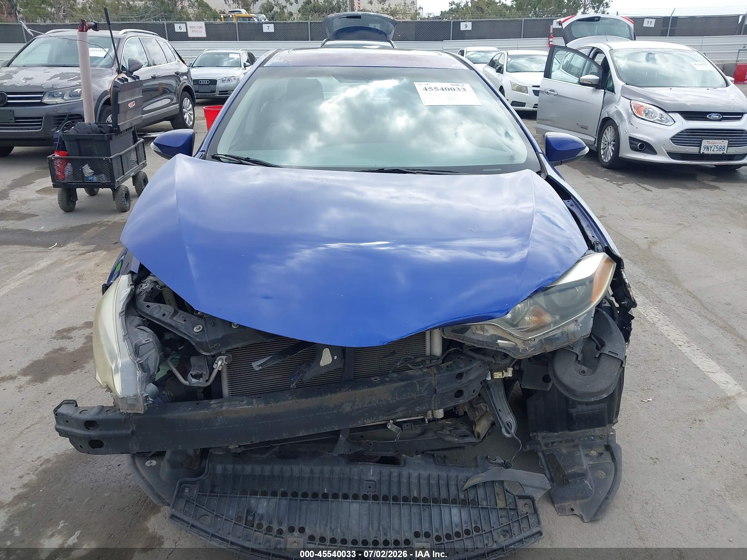 2014 Toyota Corolla S Plus Blue vin: 5YFBURHE0EP054154