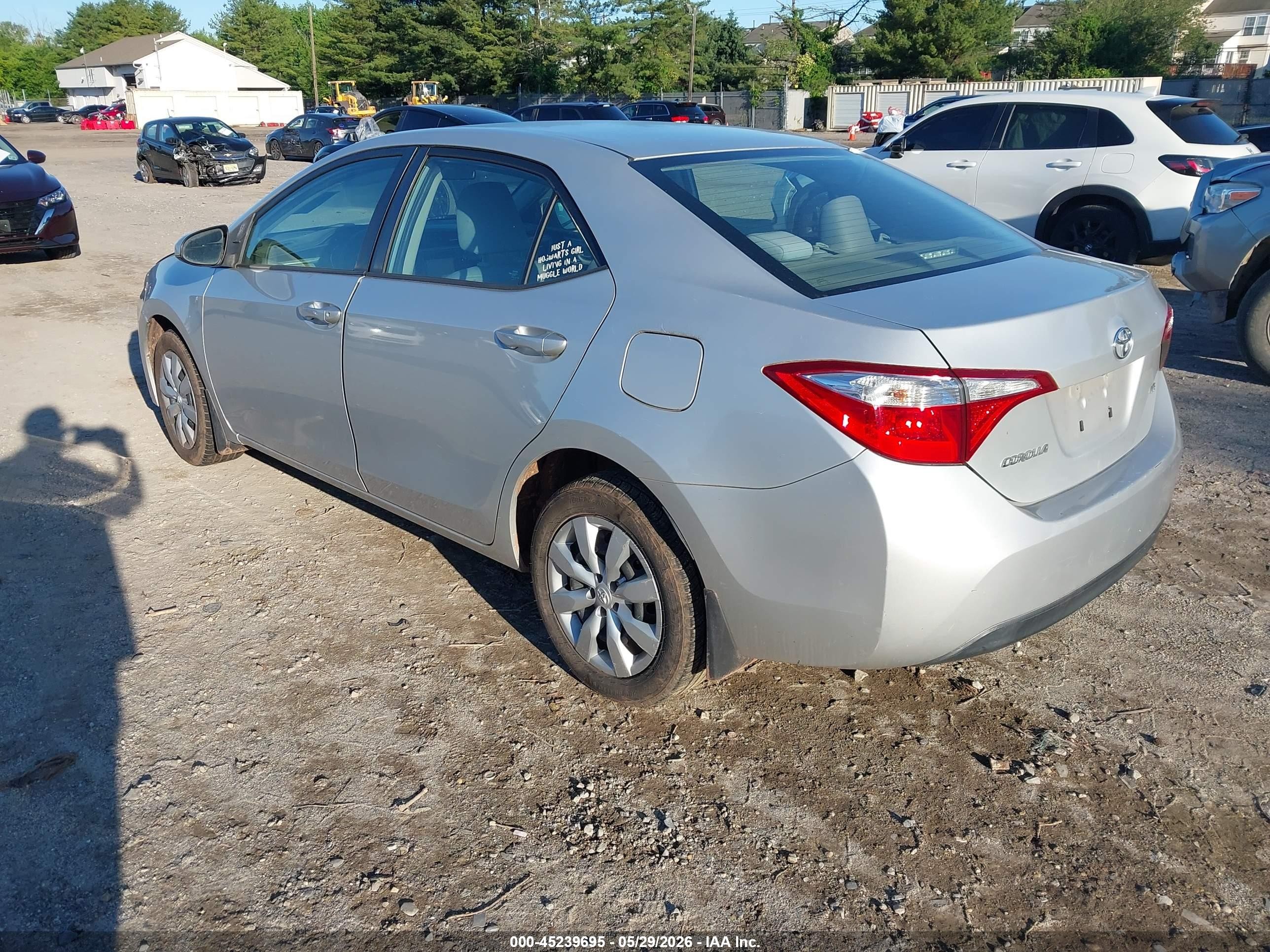 2014 Toyota Corolla Le Silver vin: 5YFBURHE0EP067843