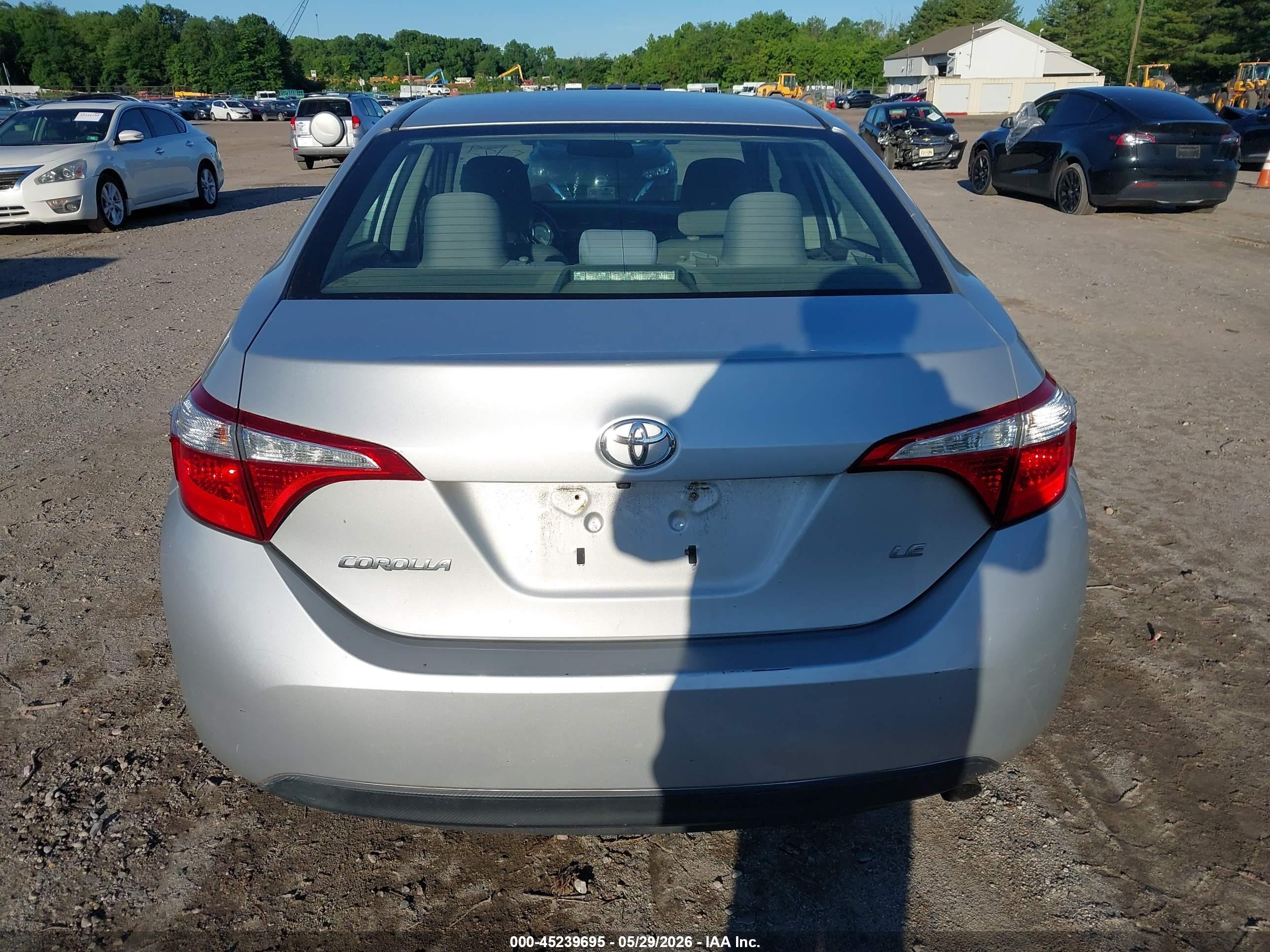 2014 Toyota Corolla Le Silver vin: 5YFBURHE0EP067843