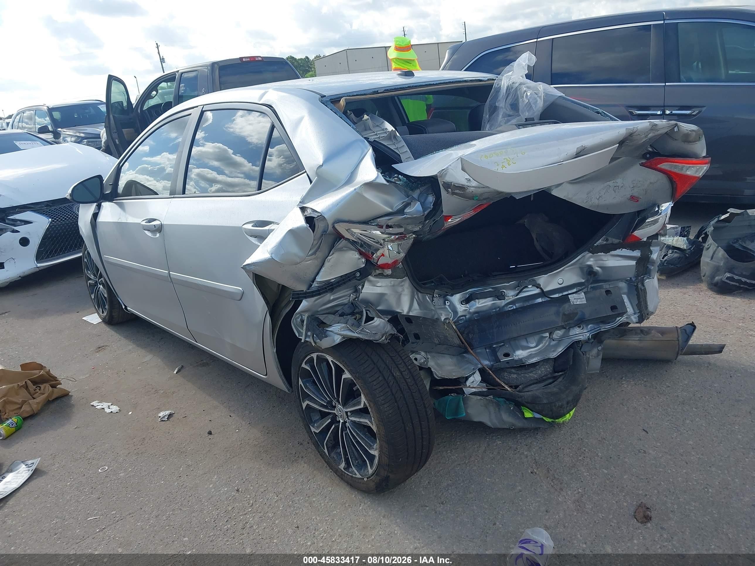 2014 Toyota Corolla L/le/le Pls/prm/s/s Pls Silver vin: 5YFBURHE0EP077966