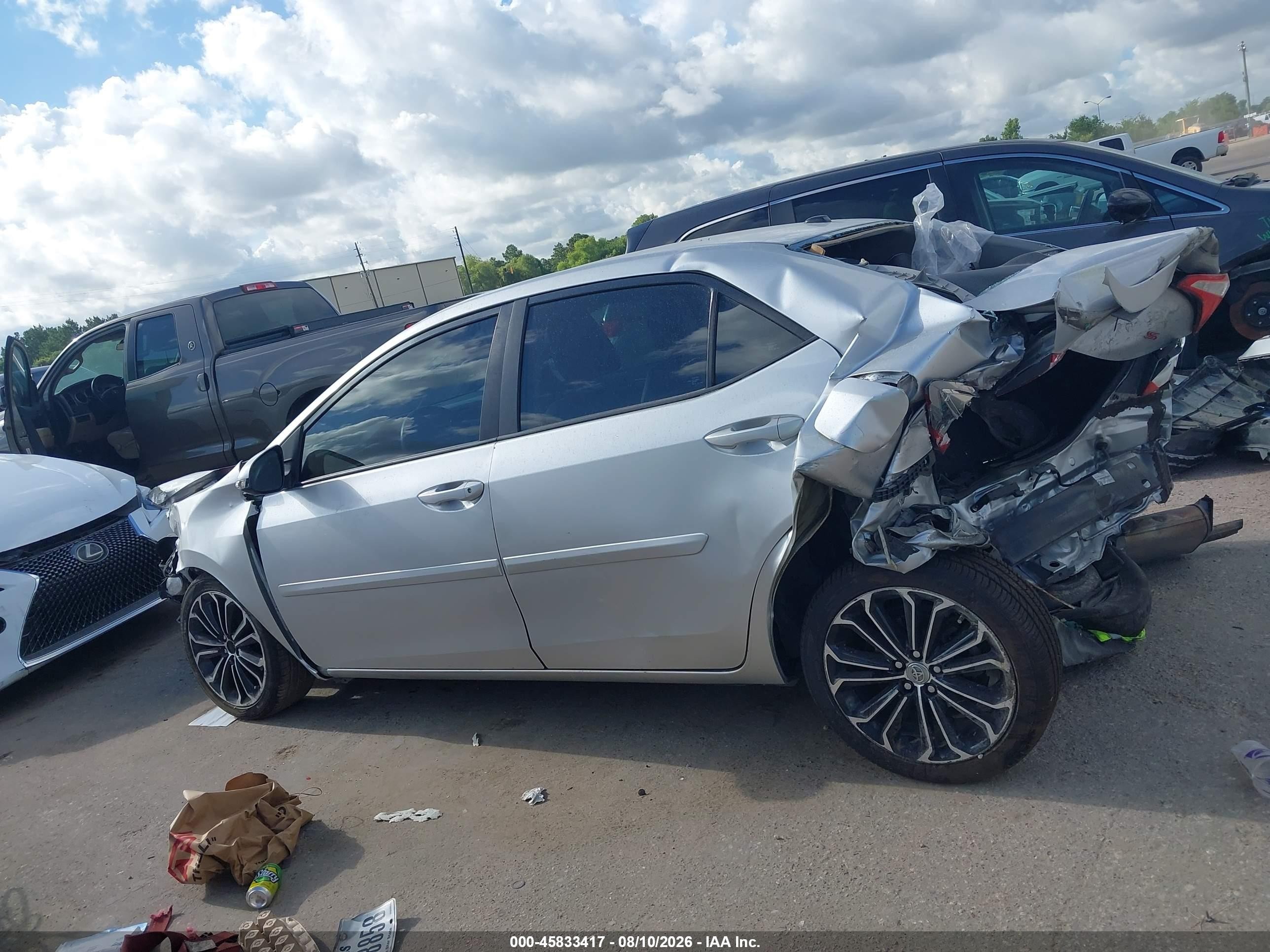 2014 Toyota Corolla L/le/le Pls/prm/s/s Pls Silver vin: 5YFBURHE0EP077966