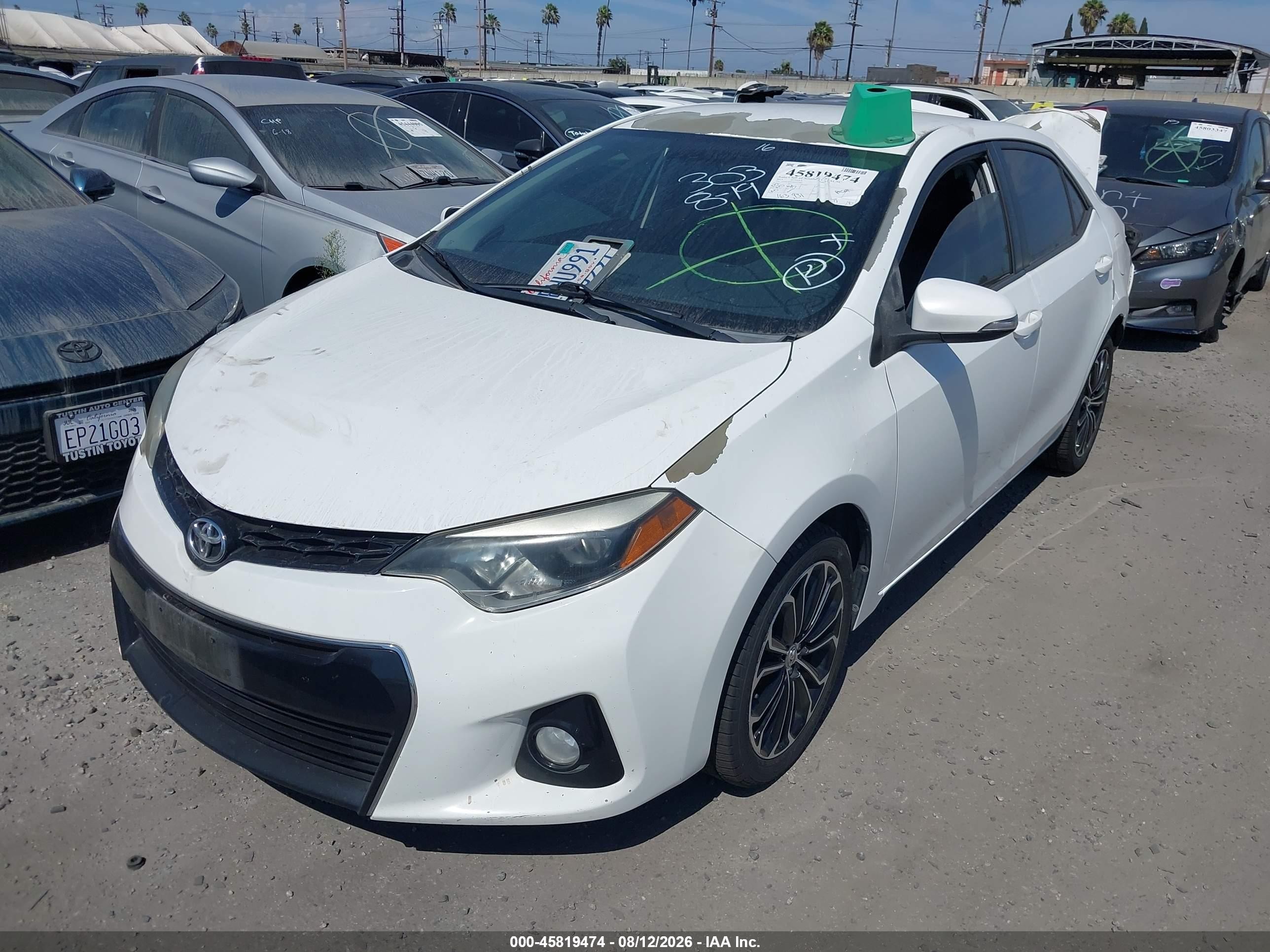 2014 Toyota Corolla S Plus White vin: 5YFBURHE0EP077983