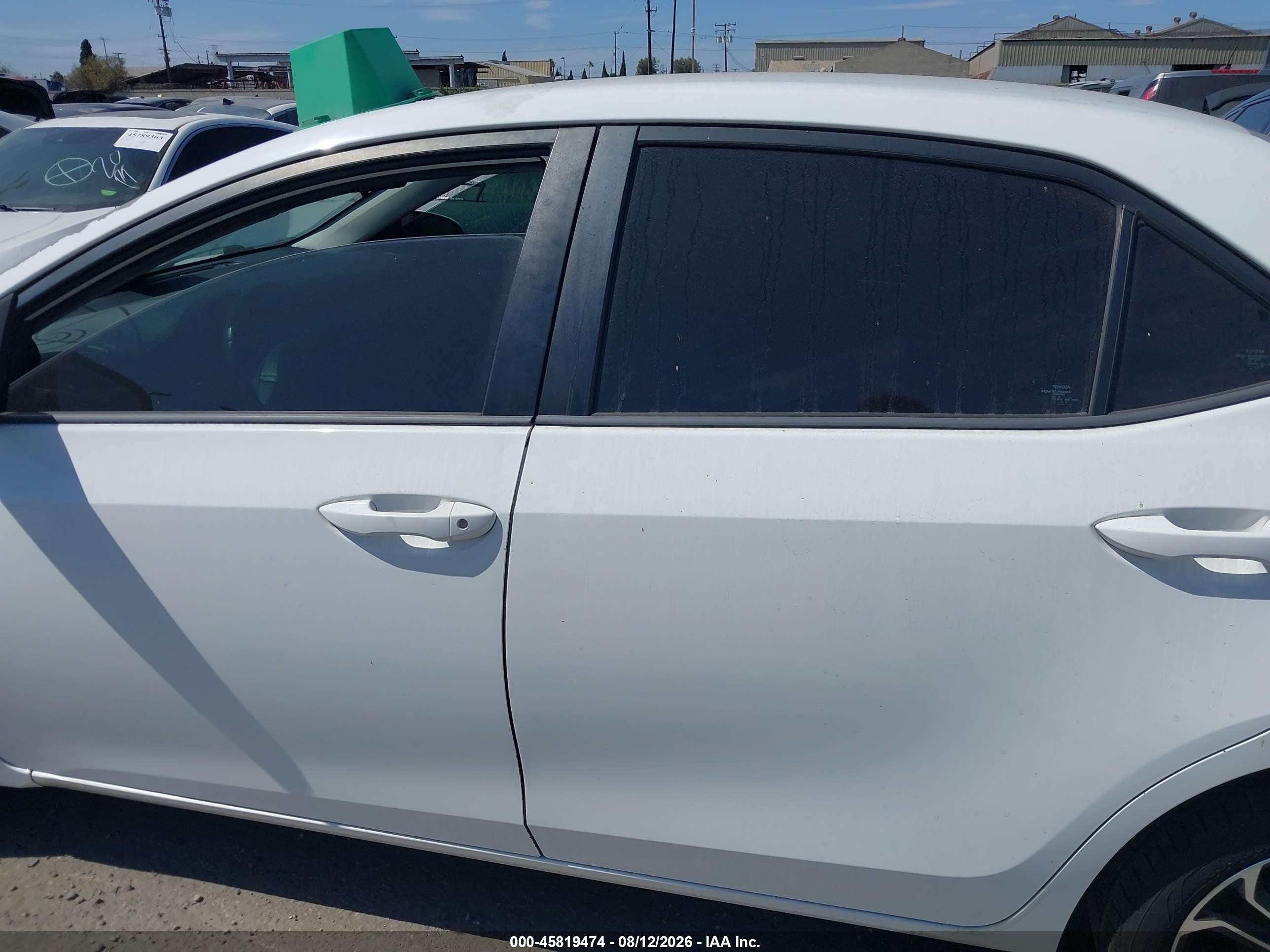 2014 Toyota Corolla S Plus White vin: 5YFBURHE0EP077983
