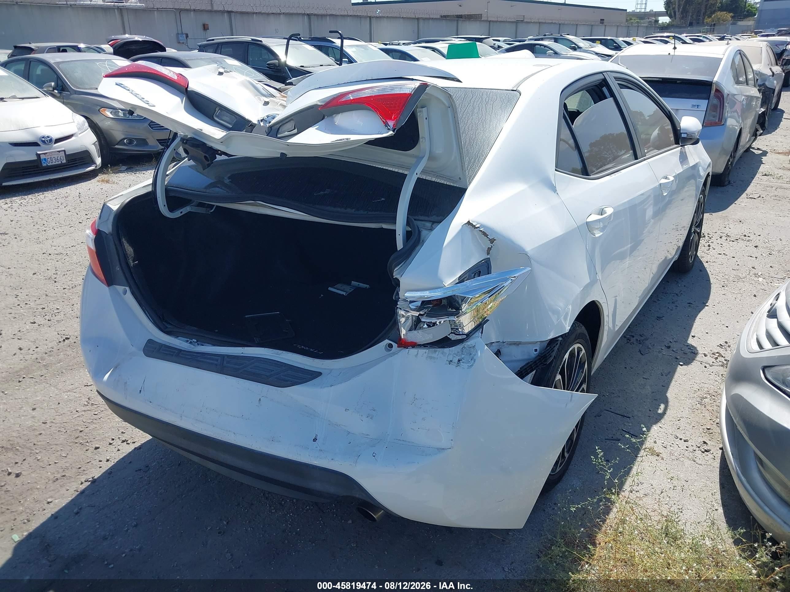 2014 Toyota Corolla S Plus White vin: 5YFBURHE0EP077983