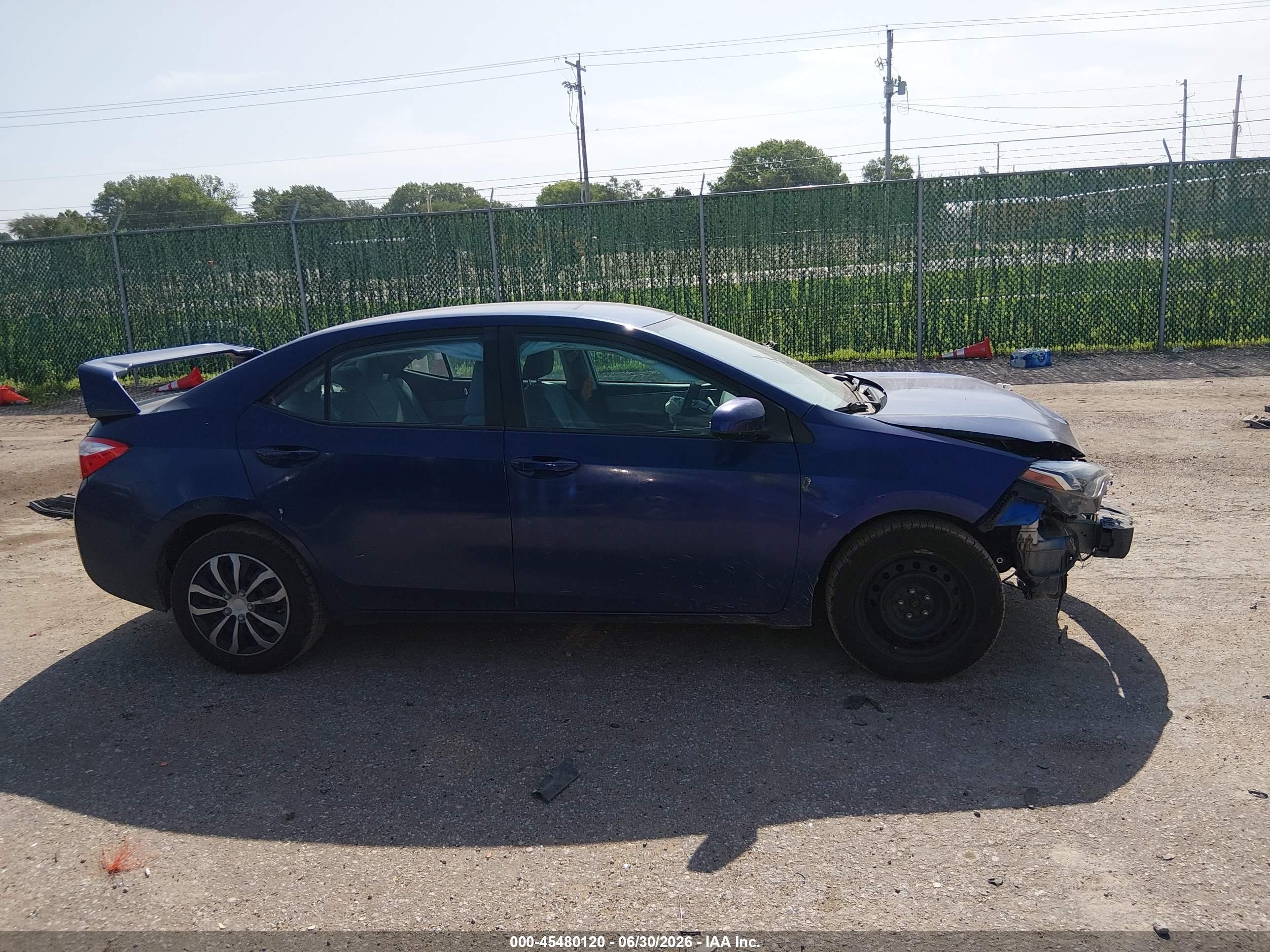 2014 Toyota Corolla Le Blue vin: 5YFBURHE0EP080933