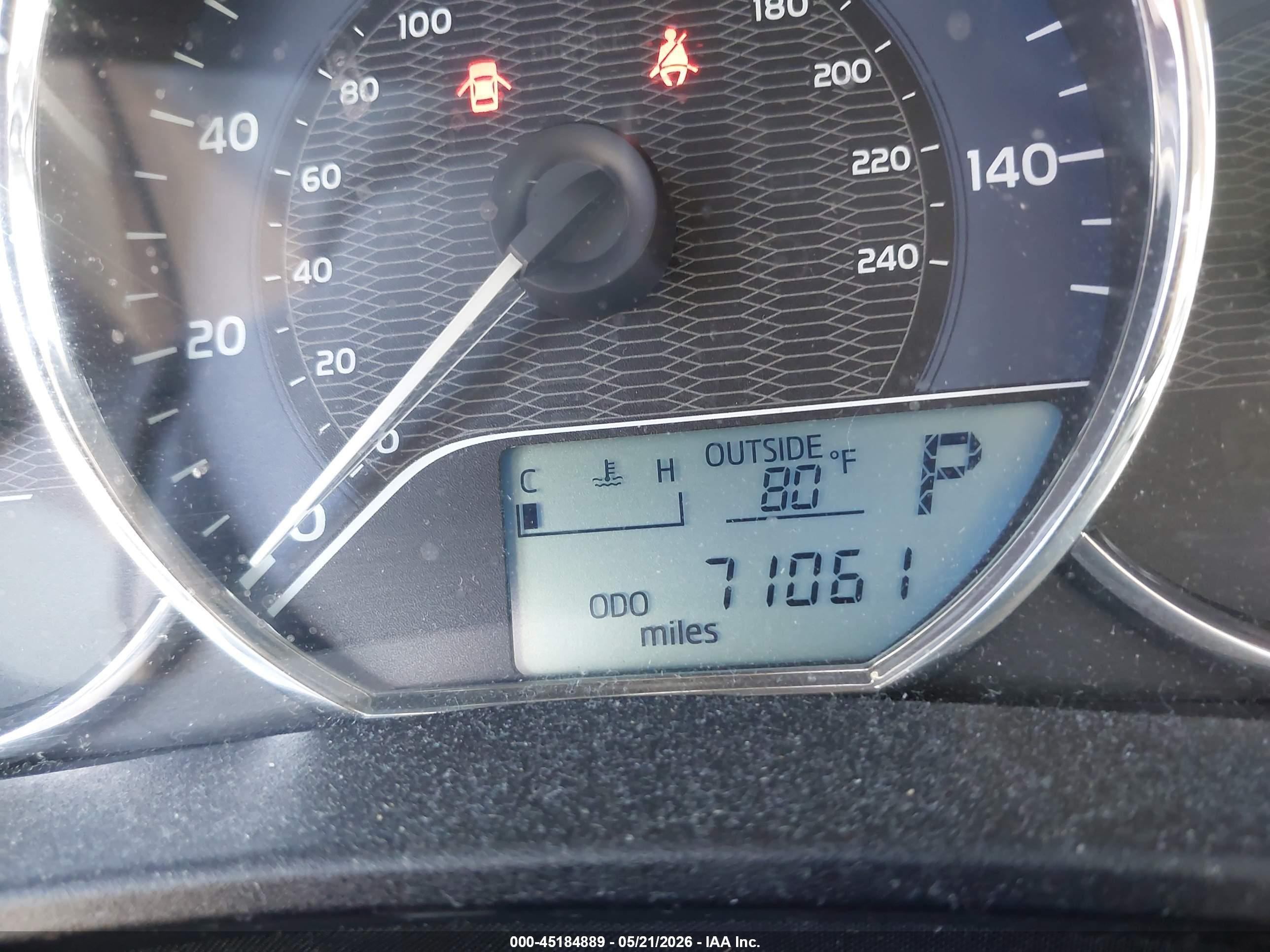 2014 Toyota Corolla Le Plus Silver vin: 5YFBURHE0EP107693
