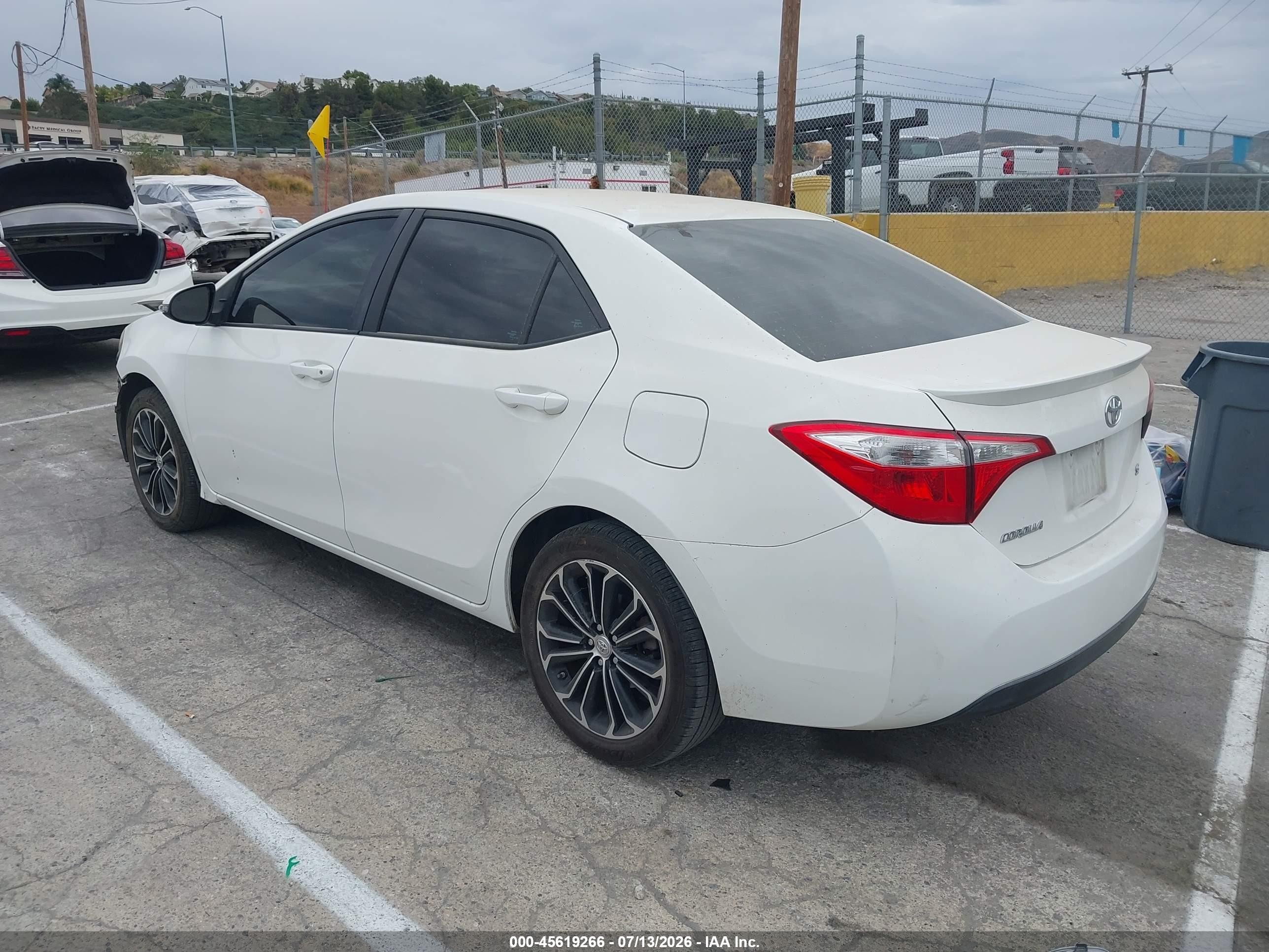 2014 Toyota Corolla S Plus Белый vin: 5YFBURHE0EP129385