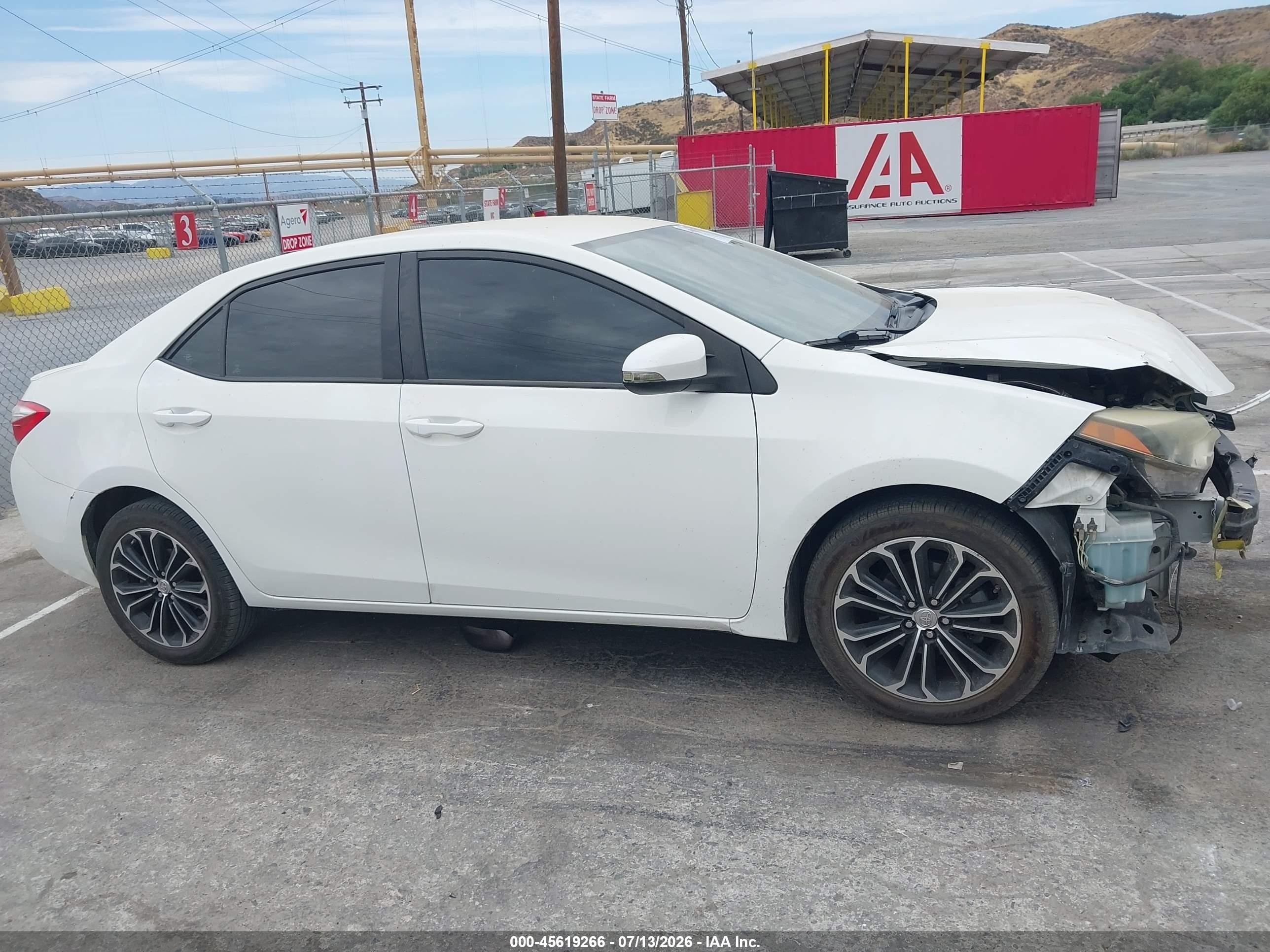 2014 Toyota Corolla S Plus Белый vin: 5YFBURHE0EP129385