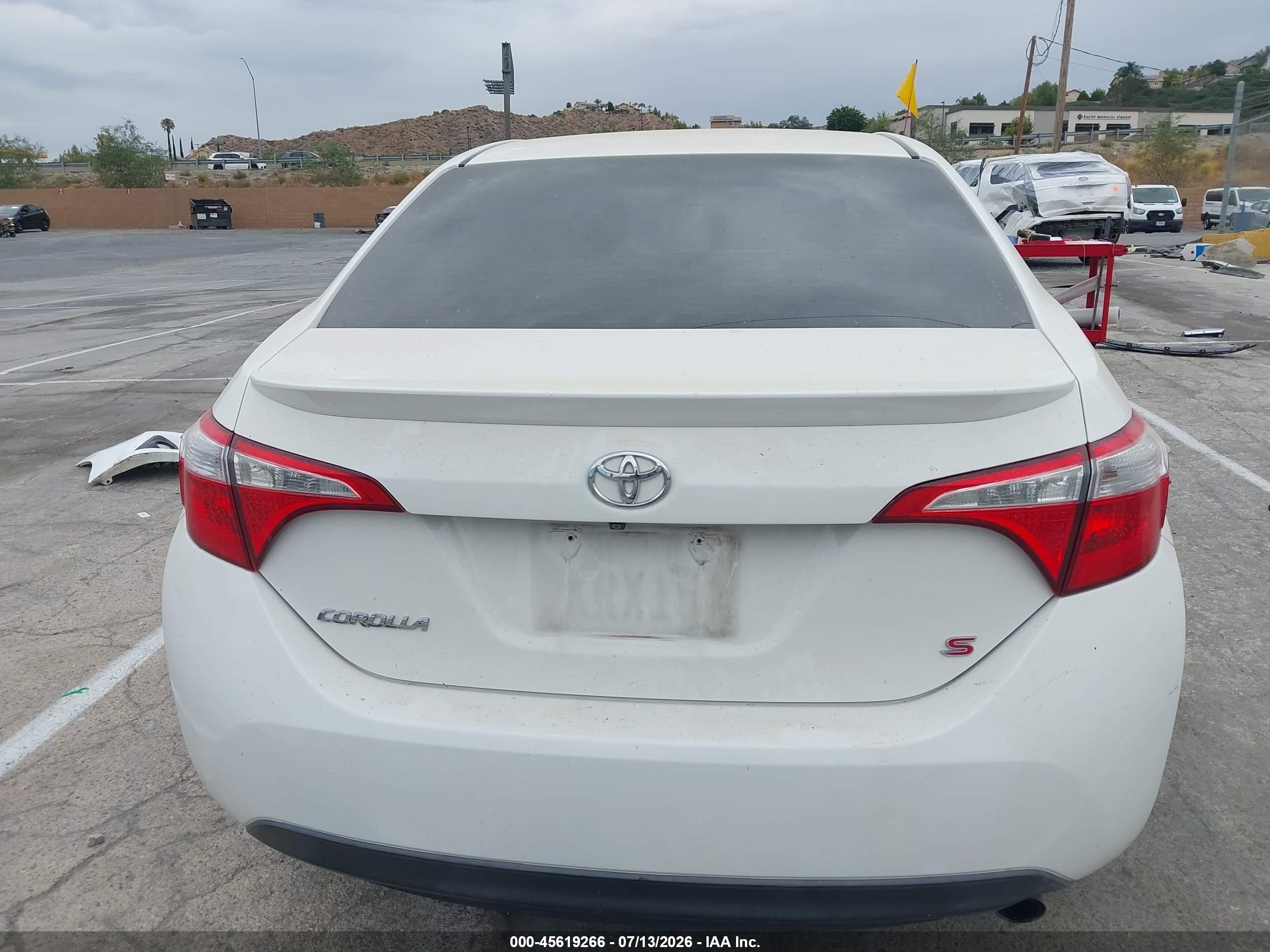 2014 Toyota Corolla S Plus Белый vin: 5YFBURHE0EP129385