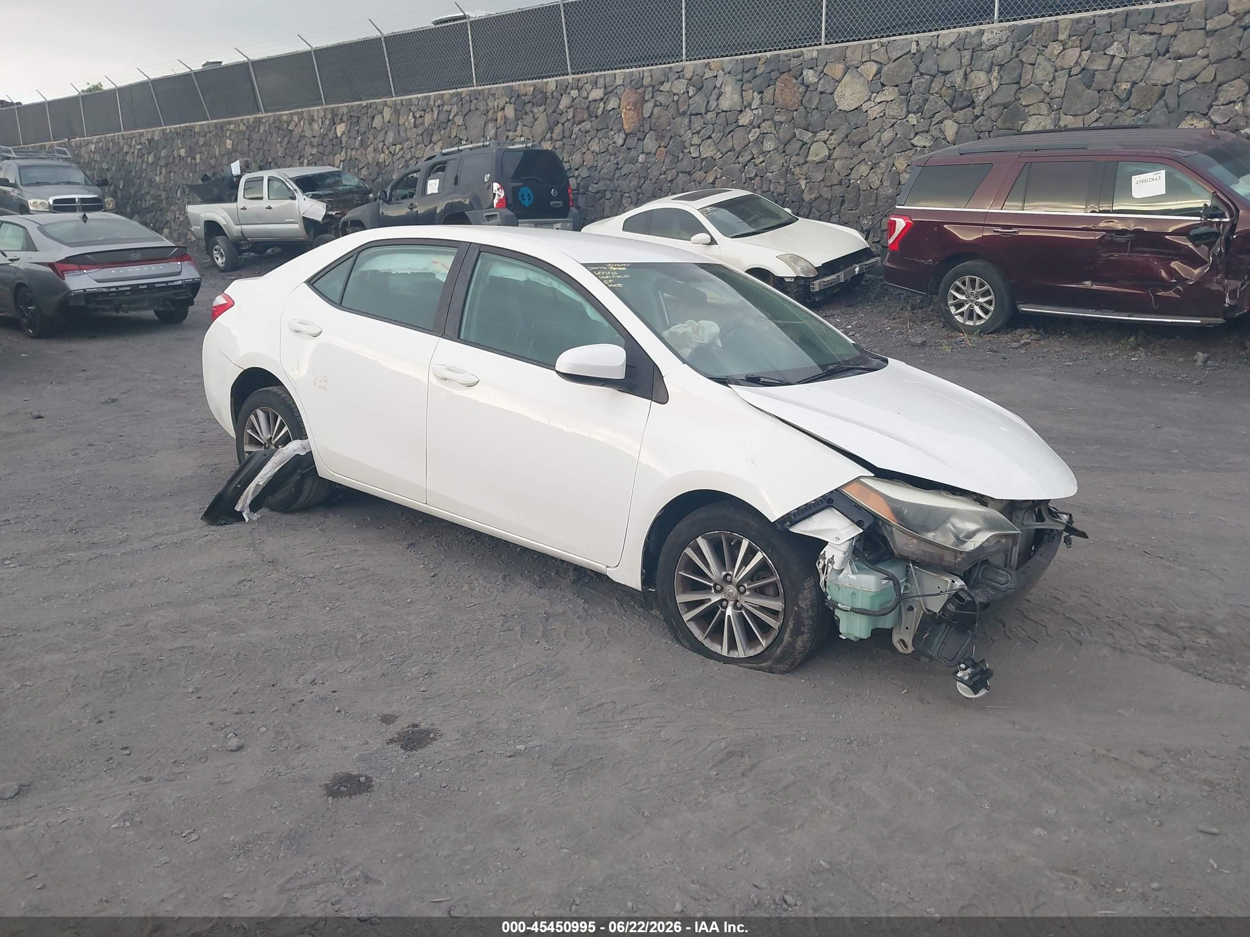 2014 Toyota Corolla Le/le Plus/le Premium White vin: 5YFBURHE0EP133906
