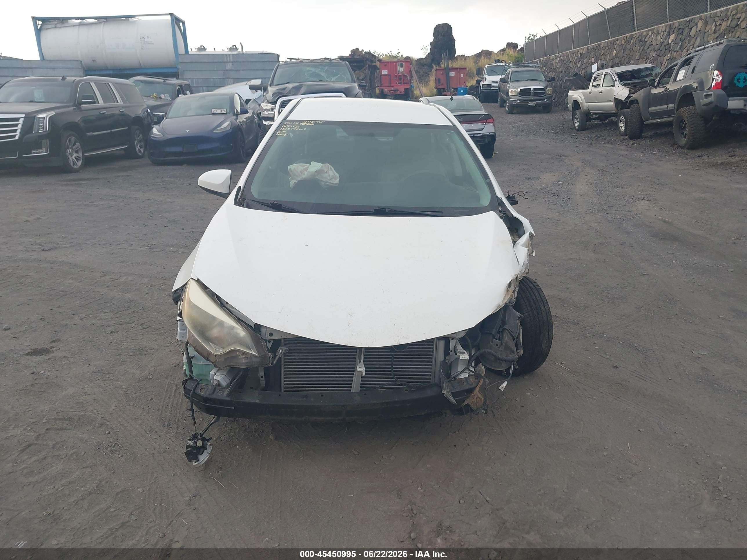 2014 Toyota Corolla Le/le Plus/le Premium Белый vin: 5YFBURHE0EP133906