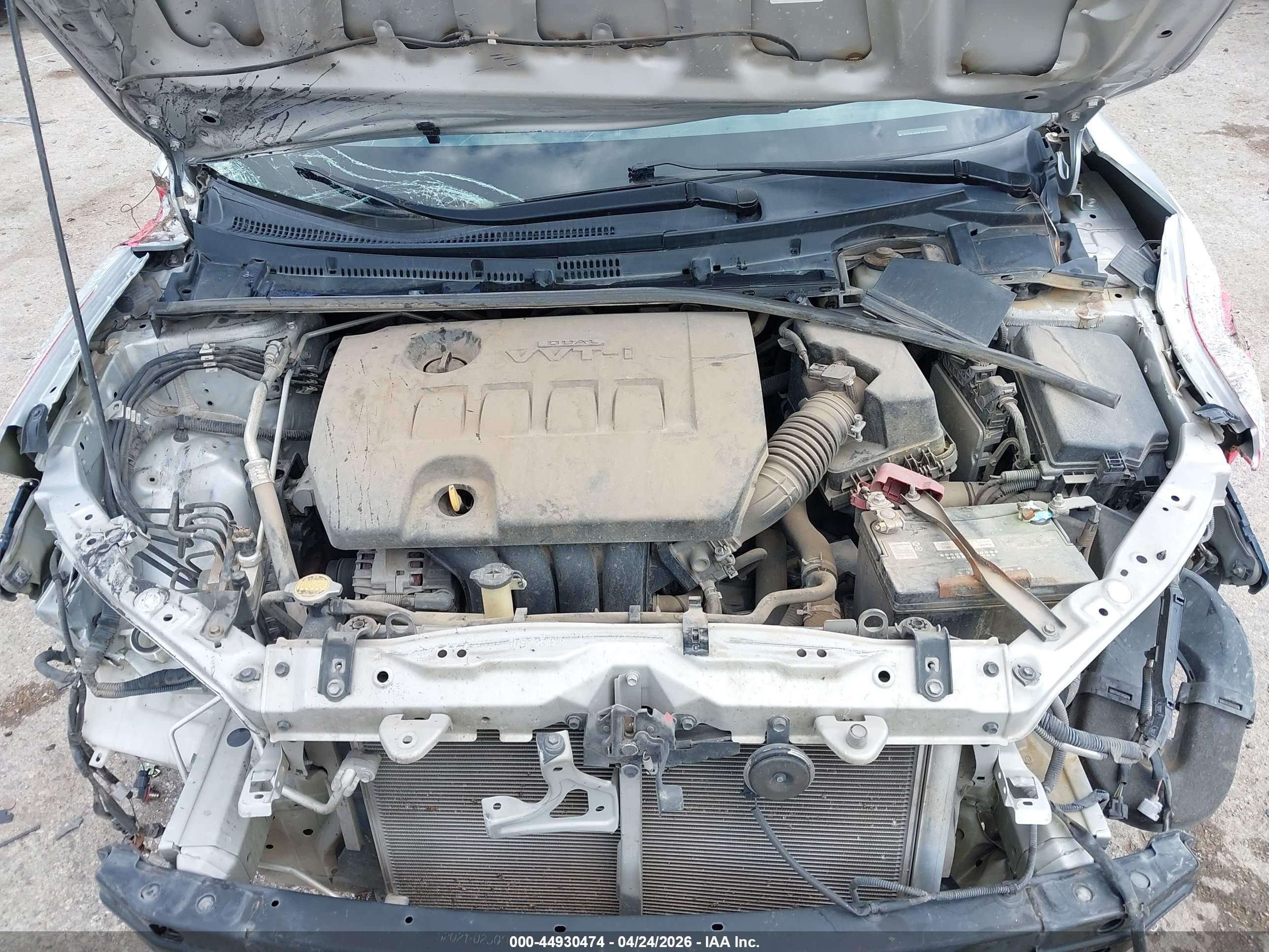 2014 Toyota Corolla S Plus Silver vin: 5YFBURHE0EP144291