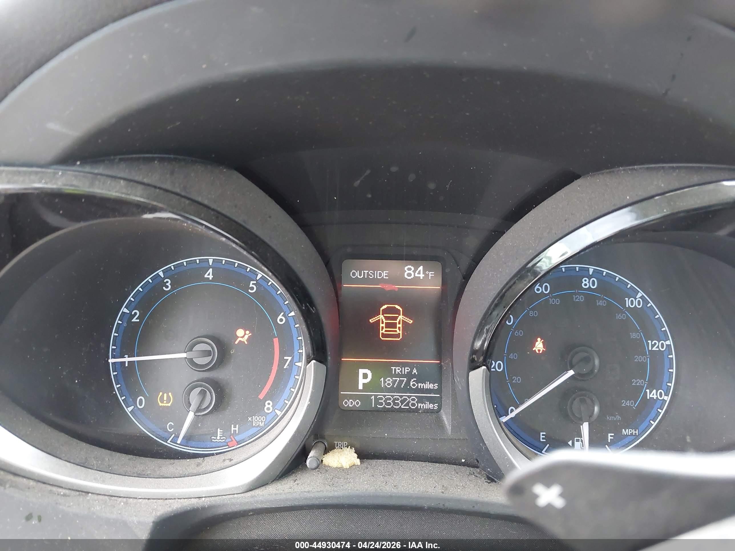2014 Toyota Corolla S Plus Silver vin: 5YFBURHE0EP144291