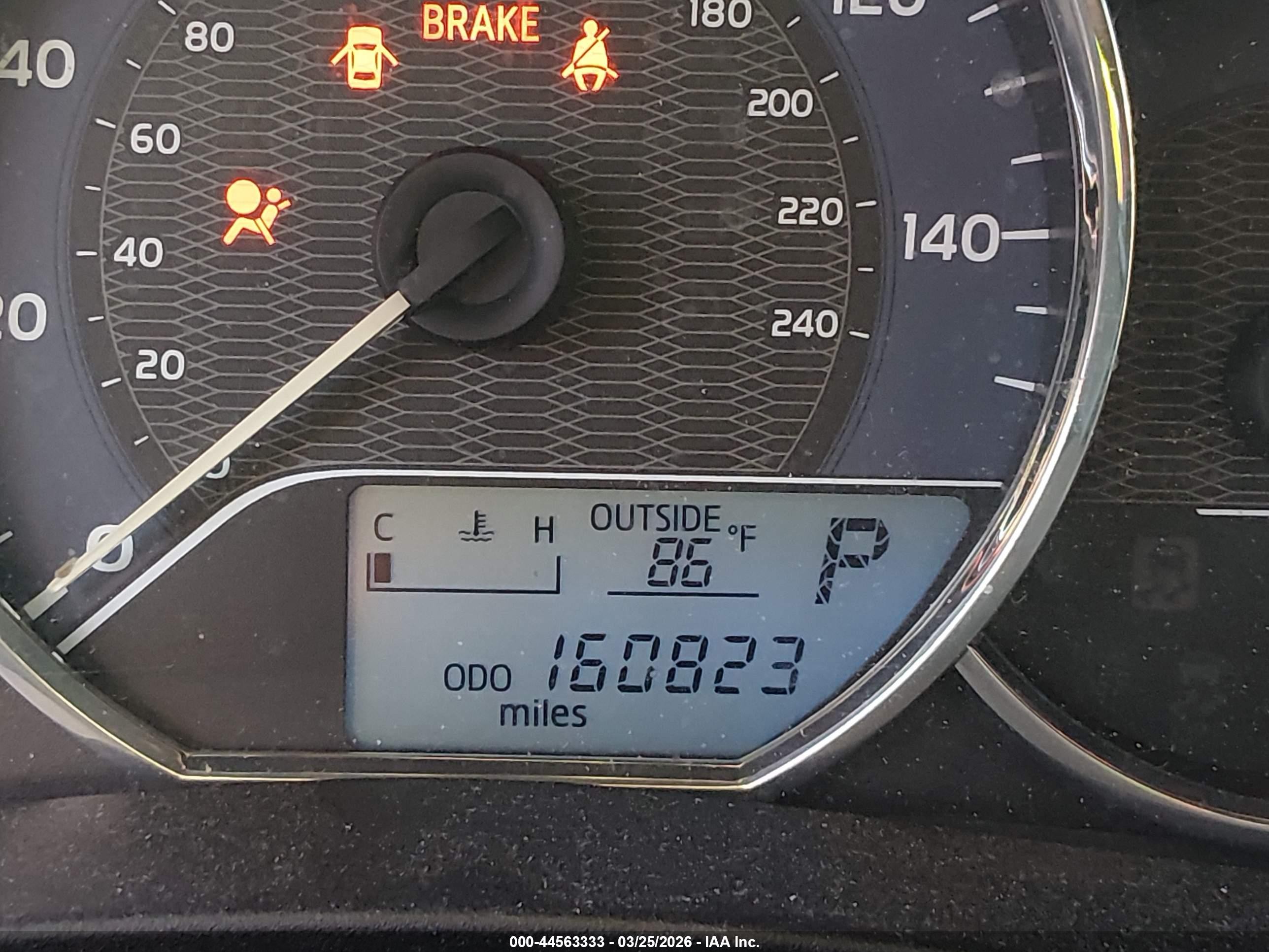 2014 Toyota Corolla L White vin: 5YFBURHE0EP148003