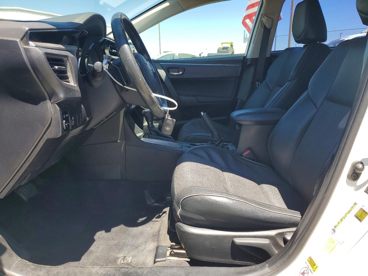 2015 Toyota Corolla S Plus White vin: 5YFBURHE0FP178653