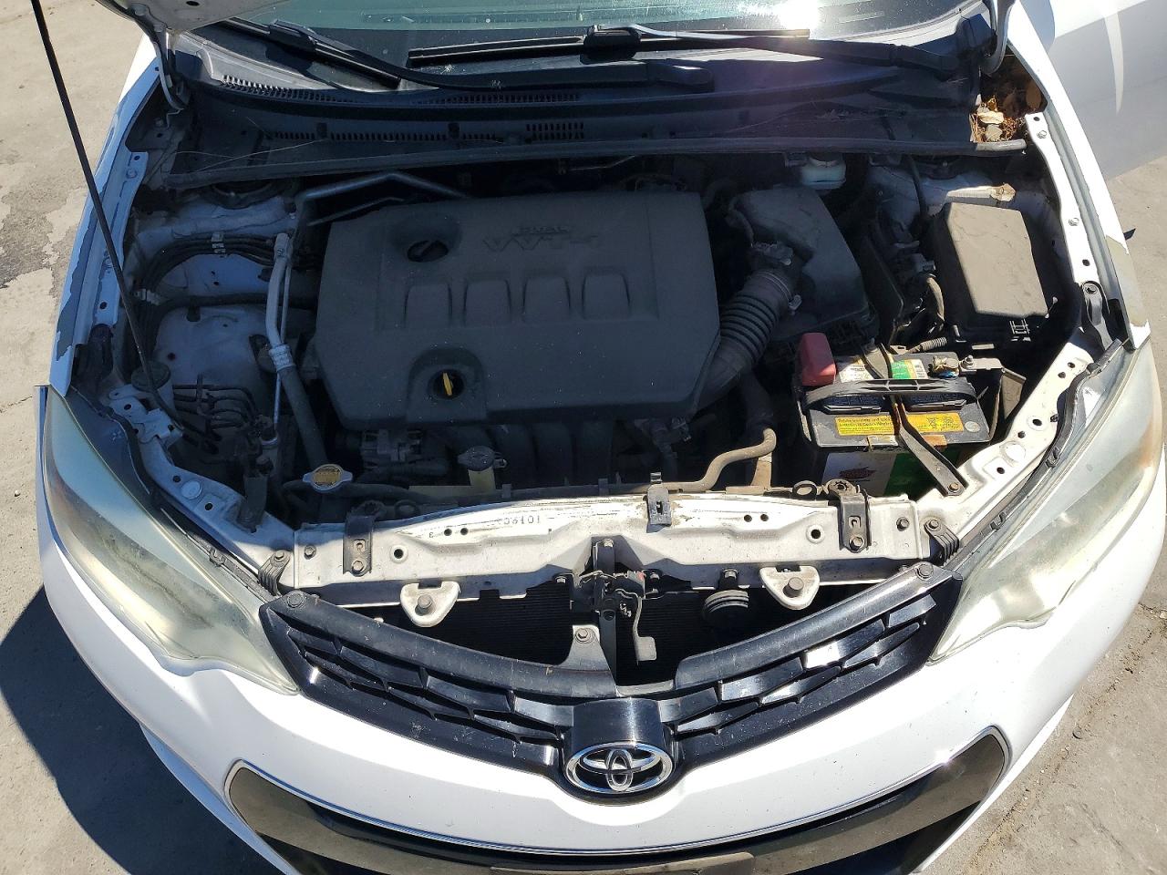 2015 Toyota Corolla S Plus White vin: 5YFBURHE0FP178653