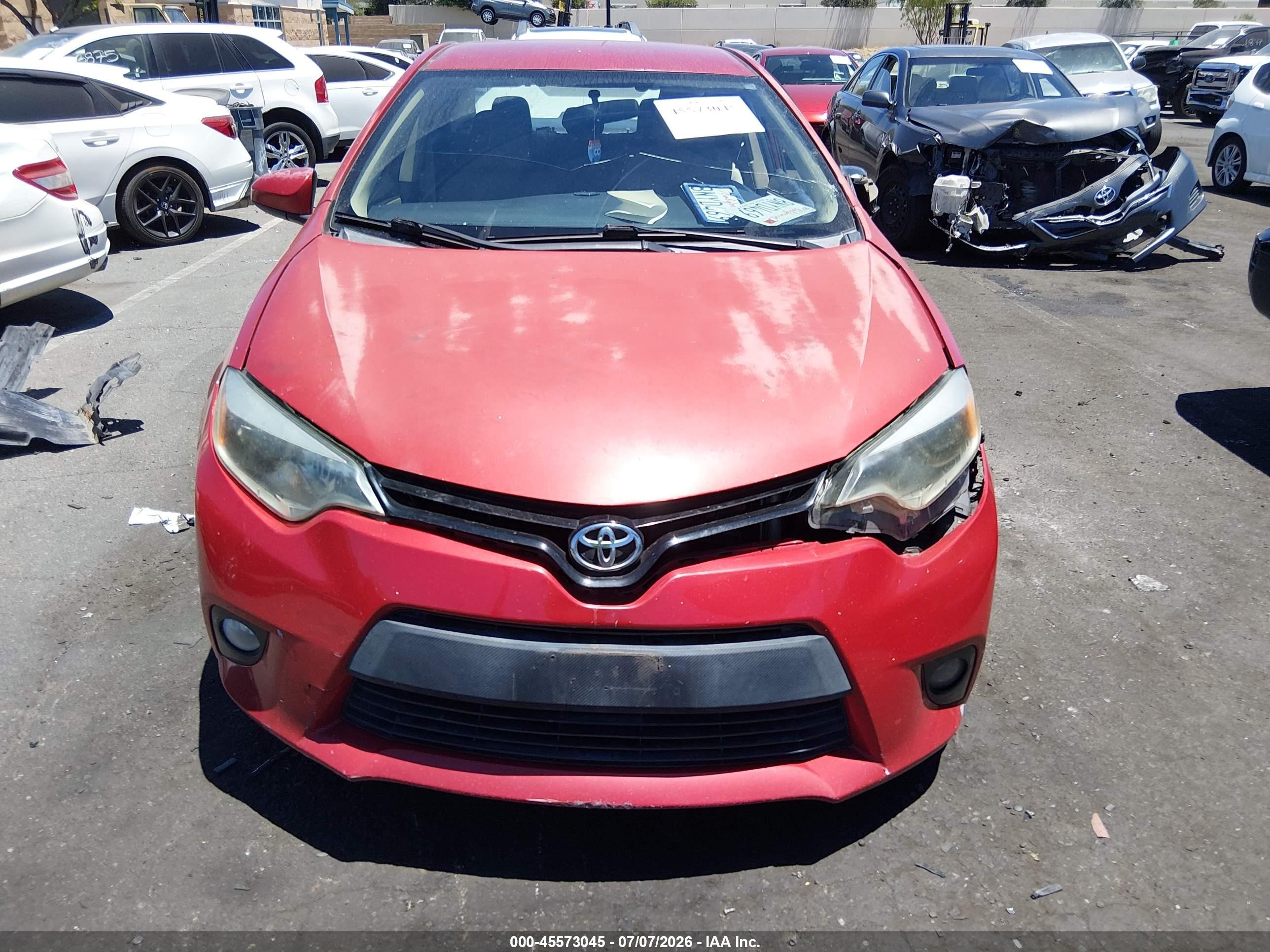 2015 Toyota Corolla Le Plus Бордовый vin: 5YFBURHE0FP185909