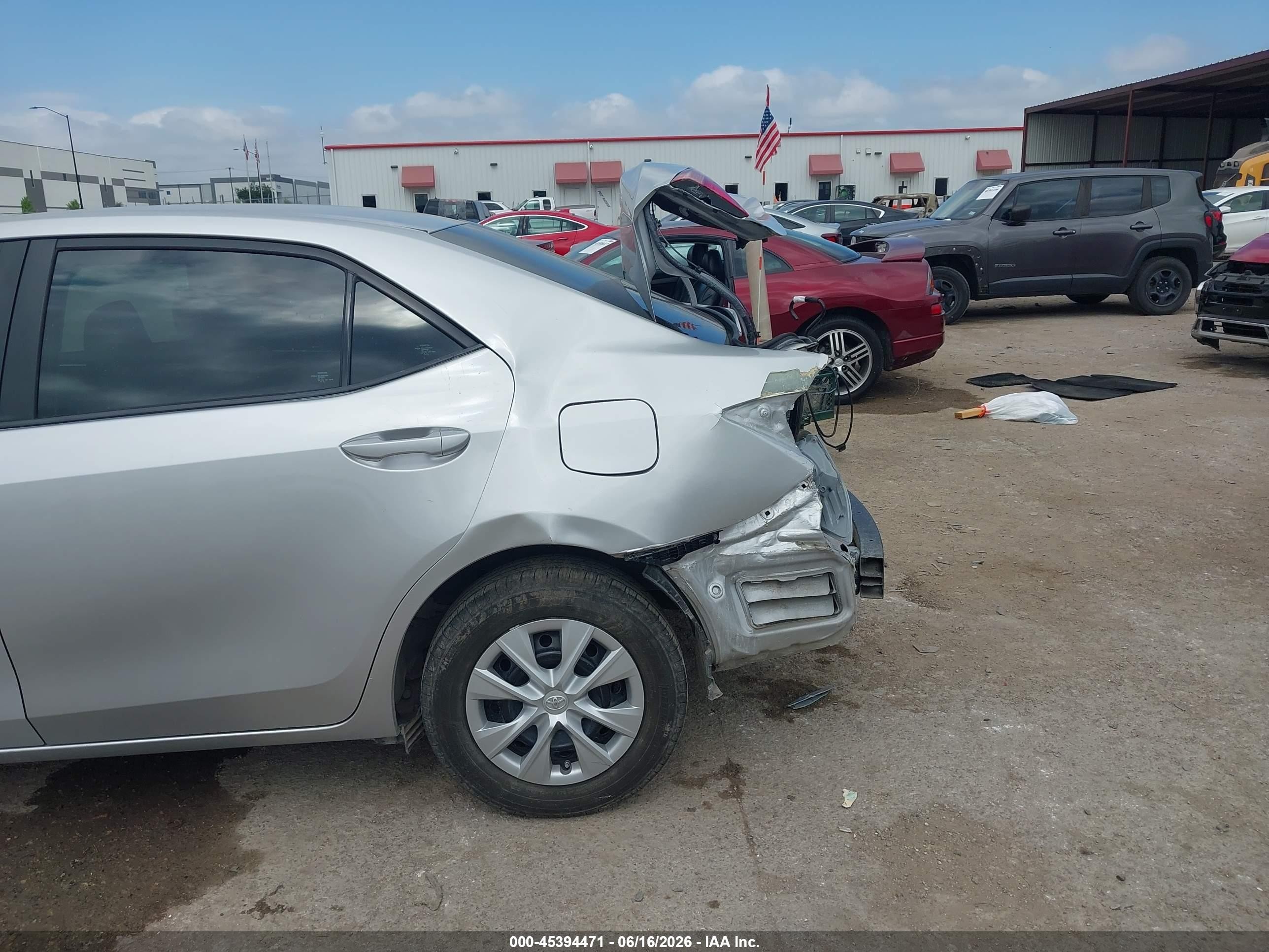 2015 Toyota Corolla L Серебряный vin: 5YFBURHE0FP186459