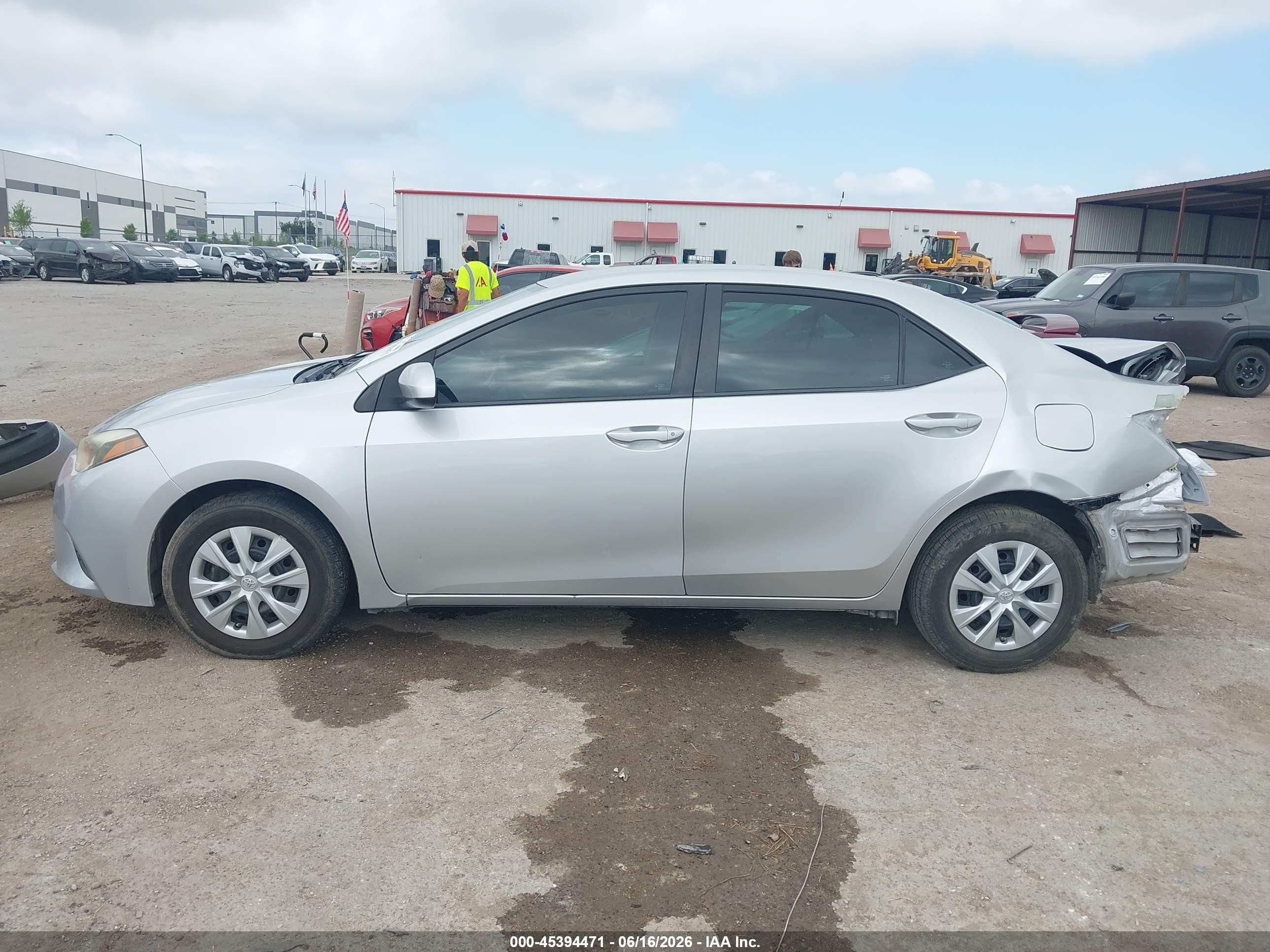 2015 Toyota Corolla L Серебряный vin: 5YFBURHE0FP186459