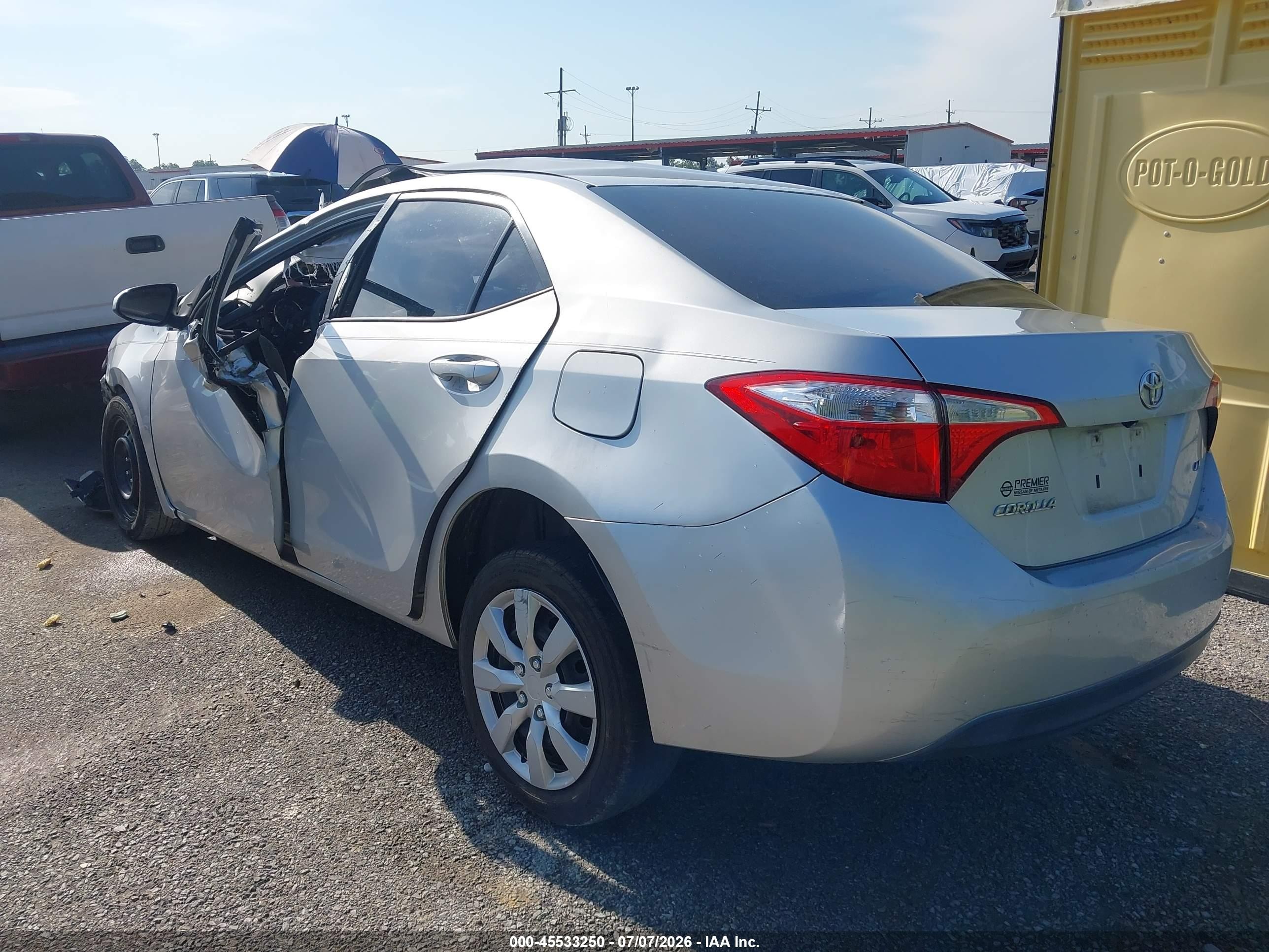 2015 Toyota Corolla Le Silver vin: 5YFBURHE0FP192259