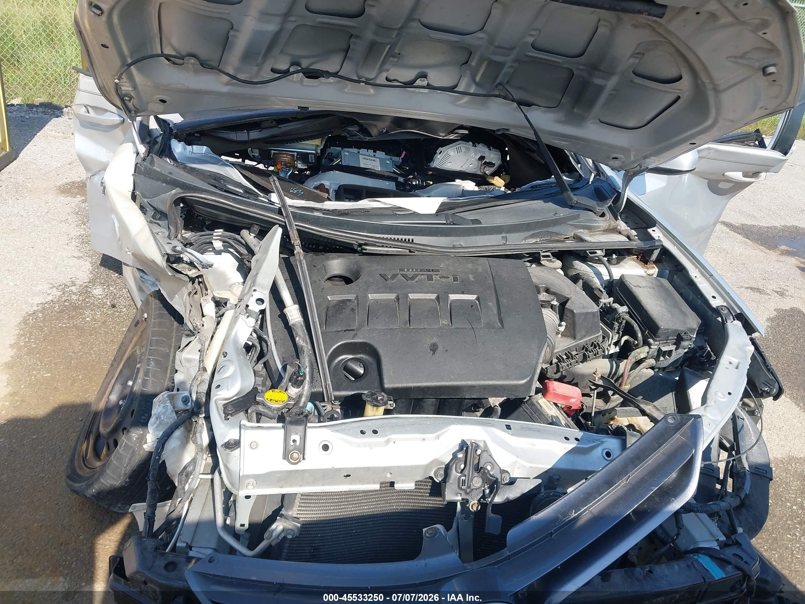 2015 Toyota Corolla Le Silver vin: 5YFBURHE0FP192259