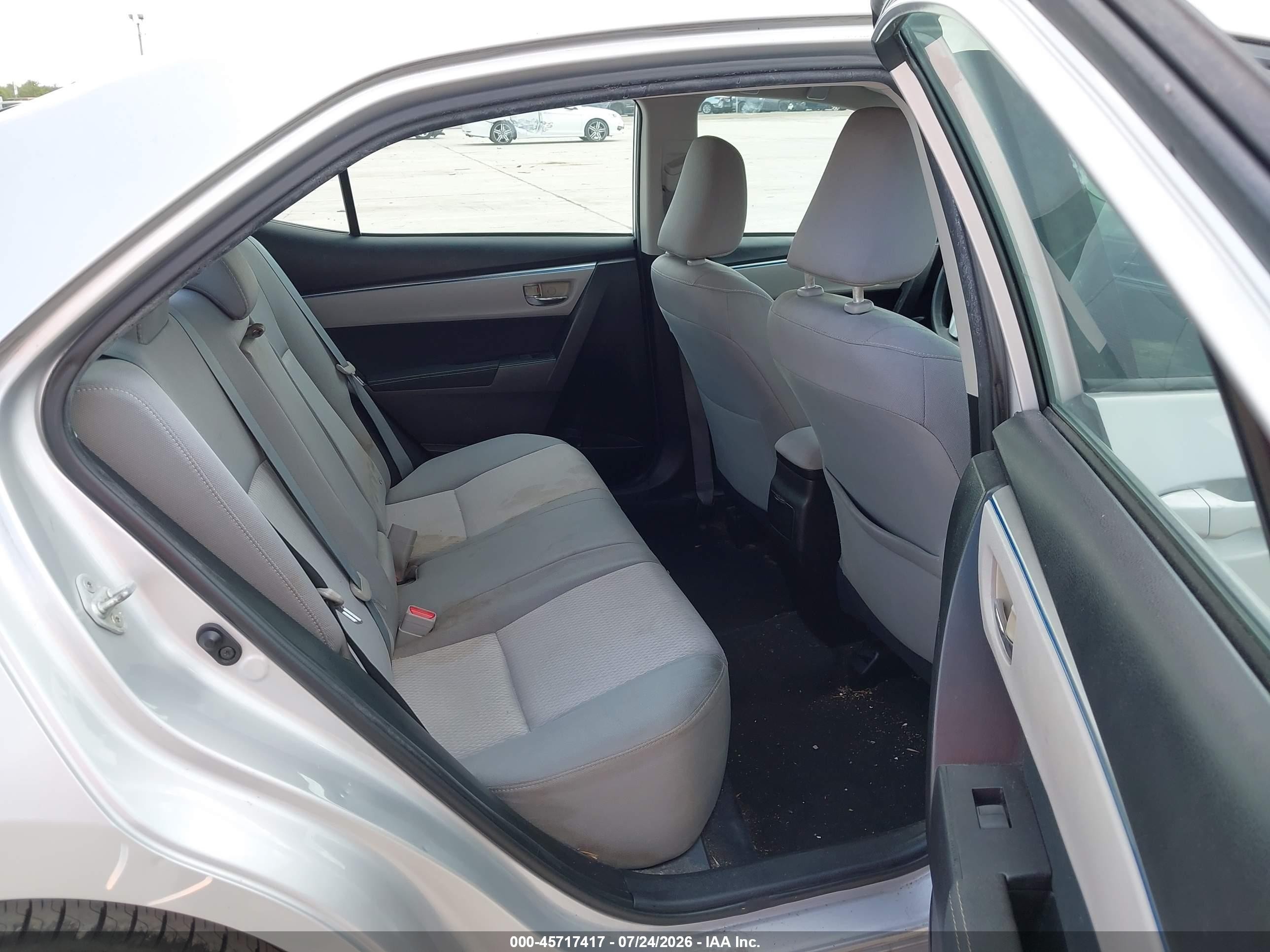 2015 Toyota Corolla Le Silver vin: 5YFBURHE0FP212865