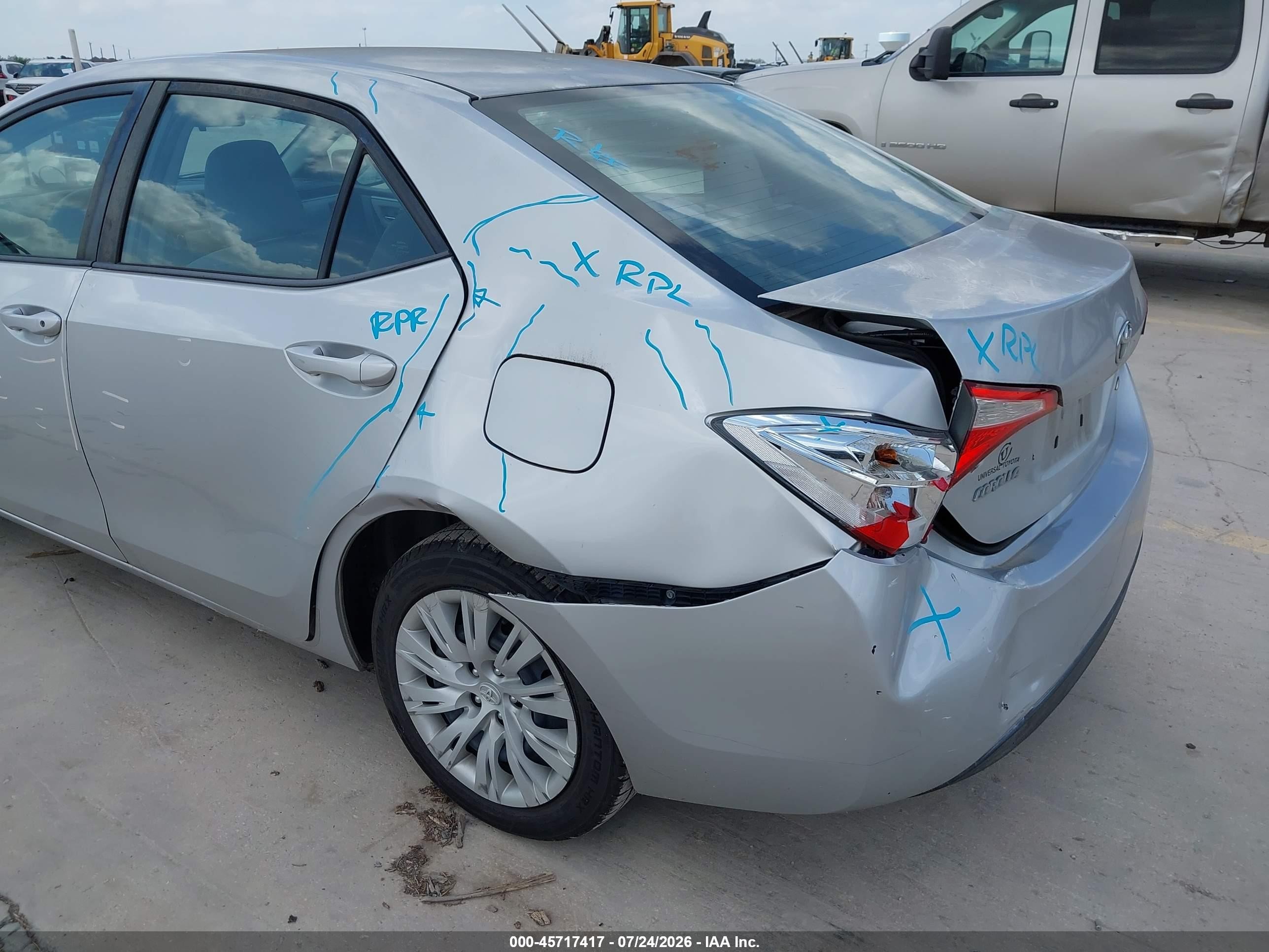 2015 Toyota Corolla Le Silver vin: 5YFBURHE0FP212865