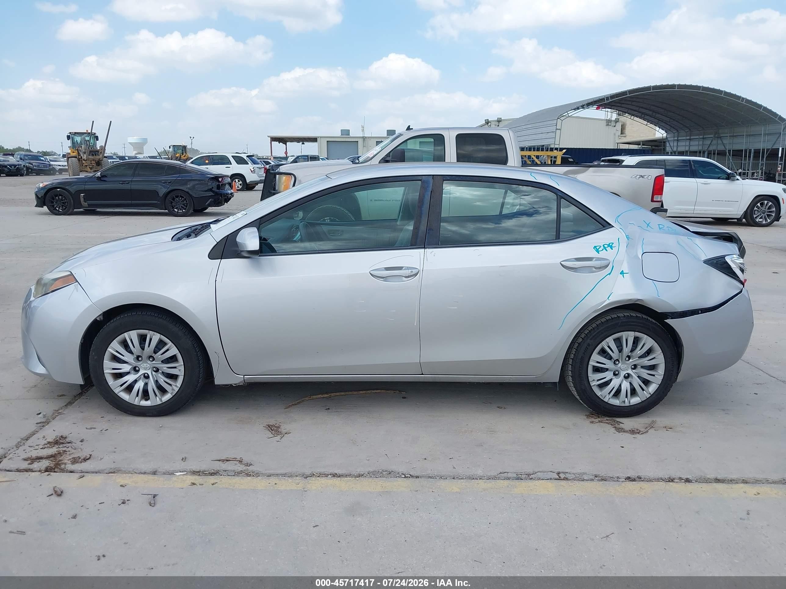 2015 Toyota Corolla Le Silver vin: 5YFBURHE0FP212865