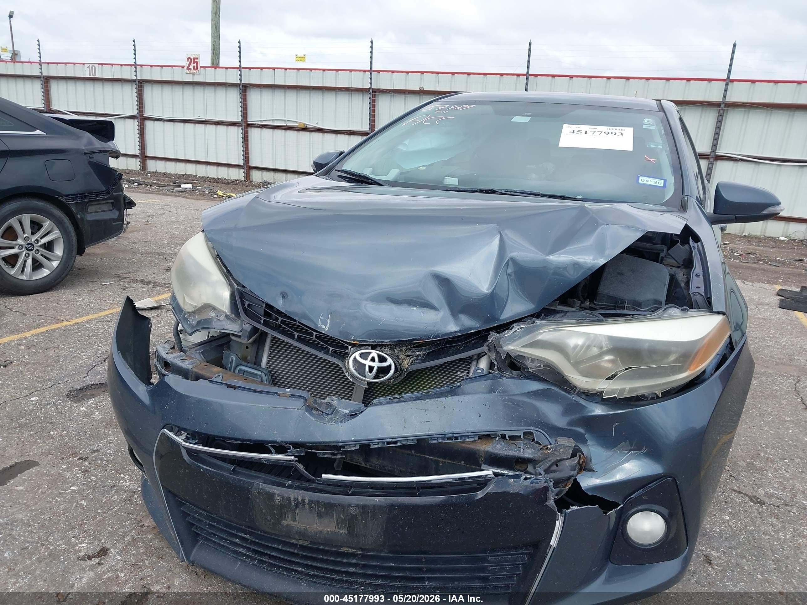 2015 Toyota Corolla S Plus Blue vin: 5YFBURHE0FP225275