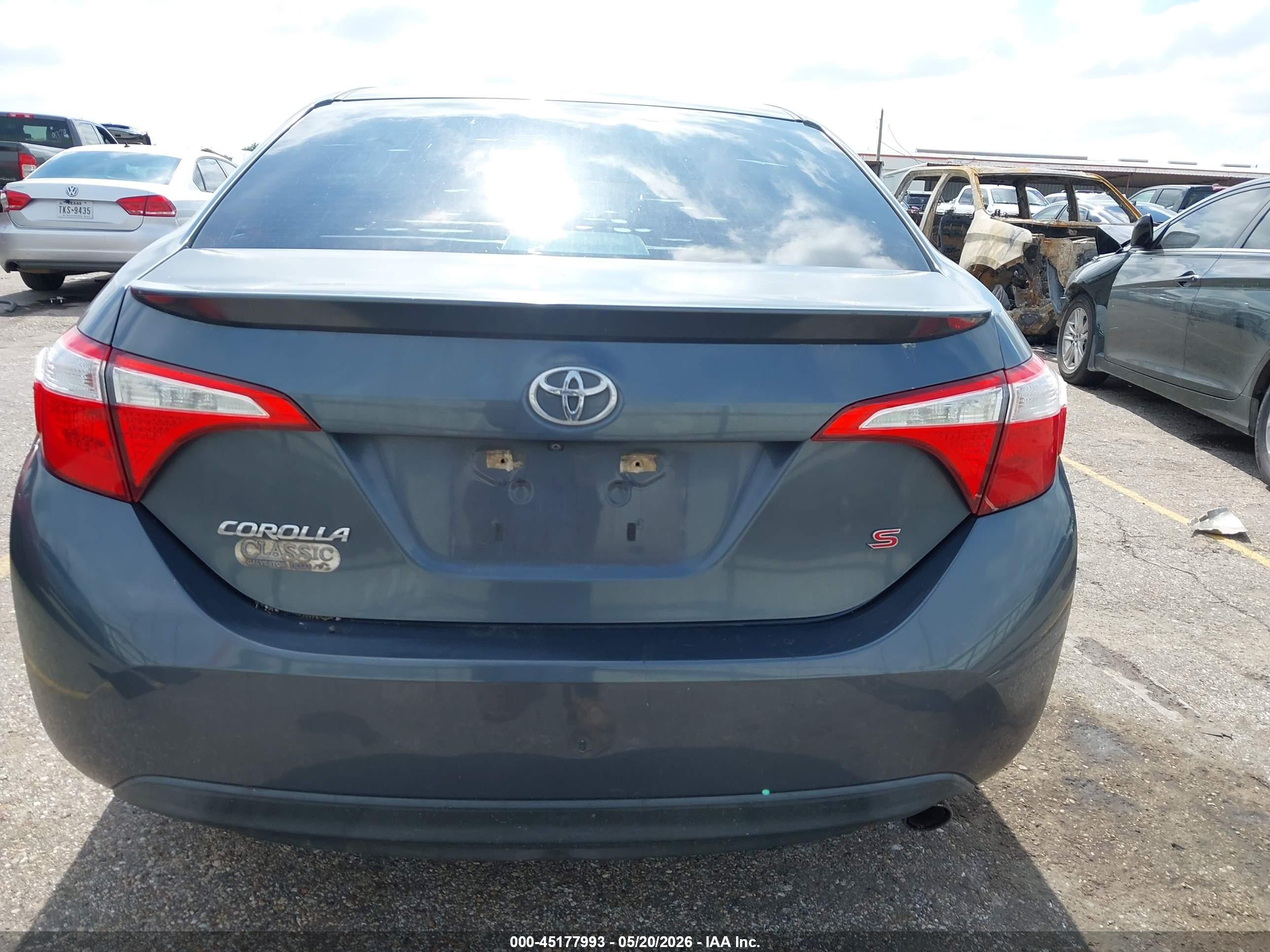 2015 Toyota Corolla S Plus Blue vin: 5YFBURHE0FP225275