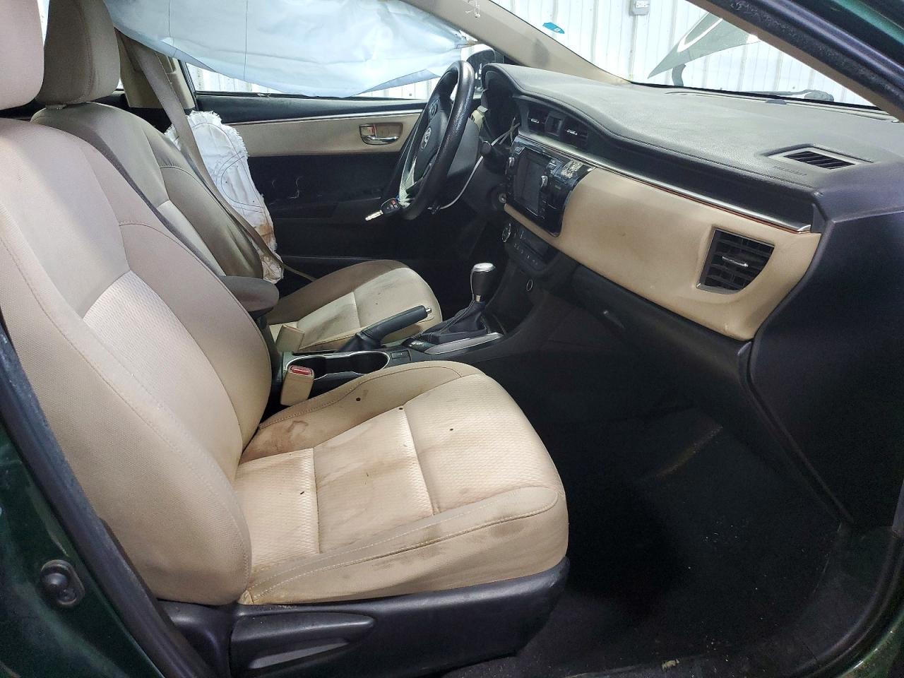 2015 Toyota Corolla Le Green vin: 5YFBURHE0FP227902