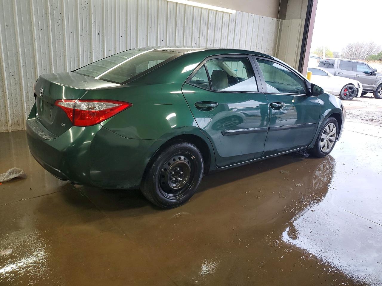 2015 Toyota Corolla Le Green vin: 5YFBURHE0FP227902