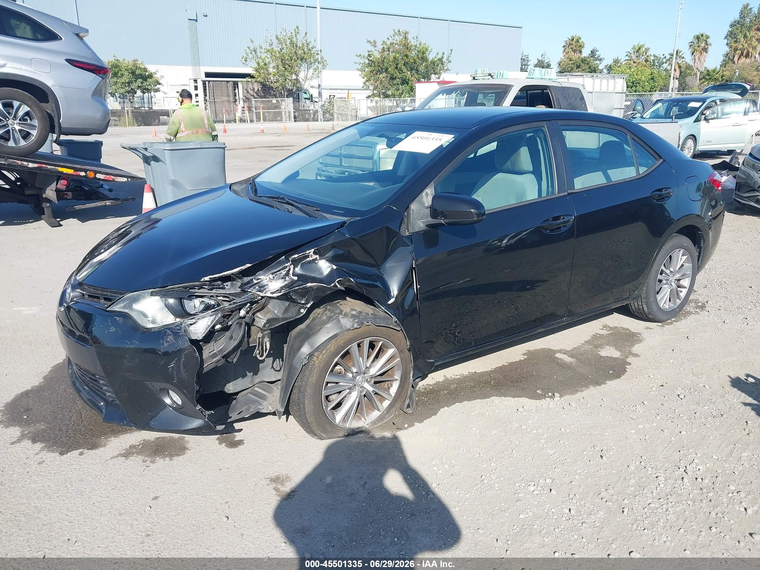 2015 Toyota Corolla Le Plus Black vin: 5YFBURHE0FP238561