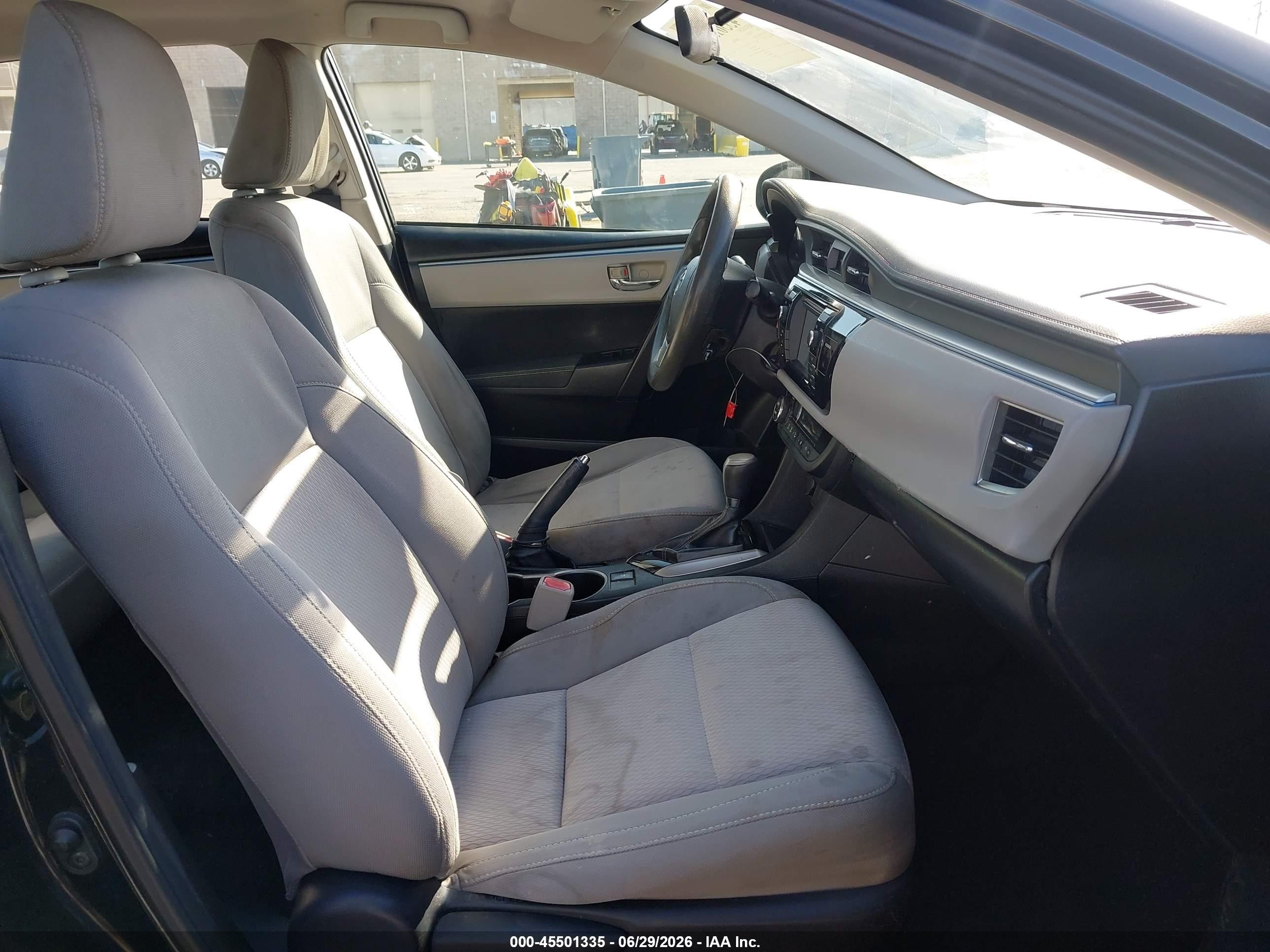 2015 Toyota Corolla Le Plus Black vin: 5YFBURHE0FP238561