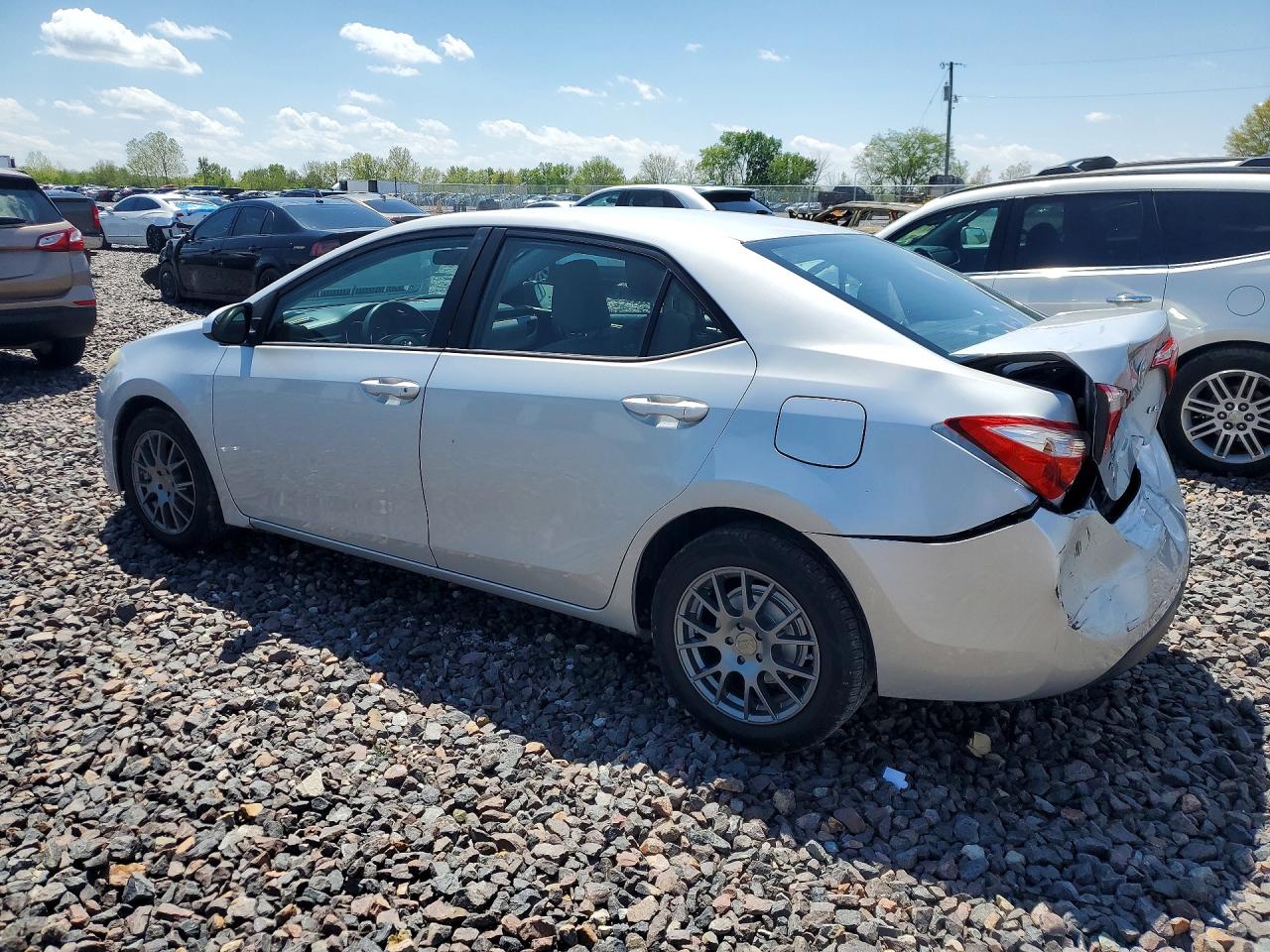 2015 Toyota Corolla Le Серебряный vin: 5YFBURHE0FP240164